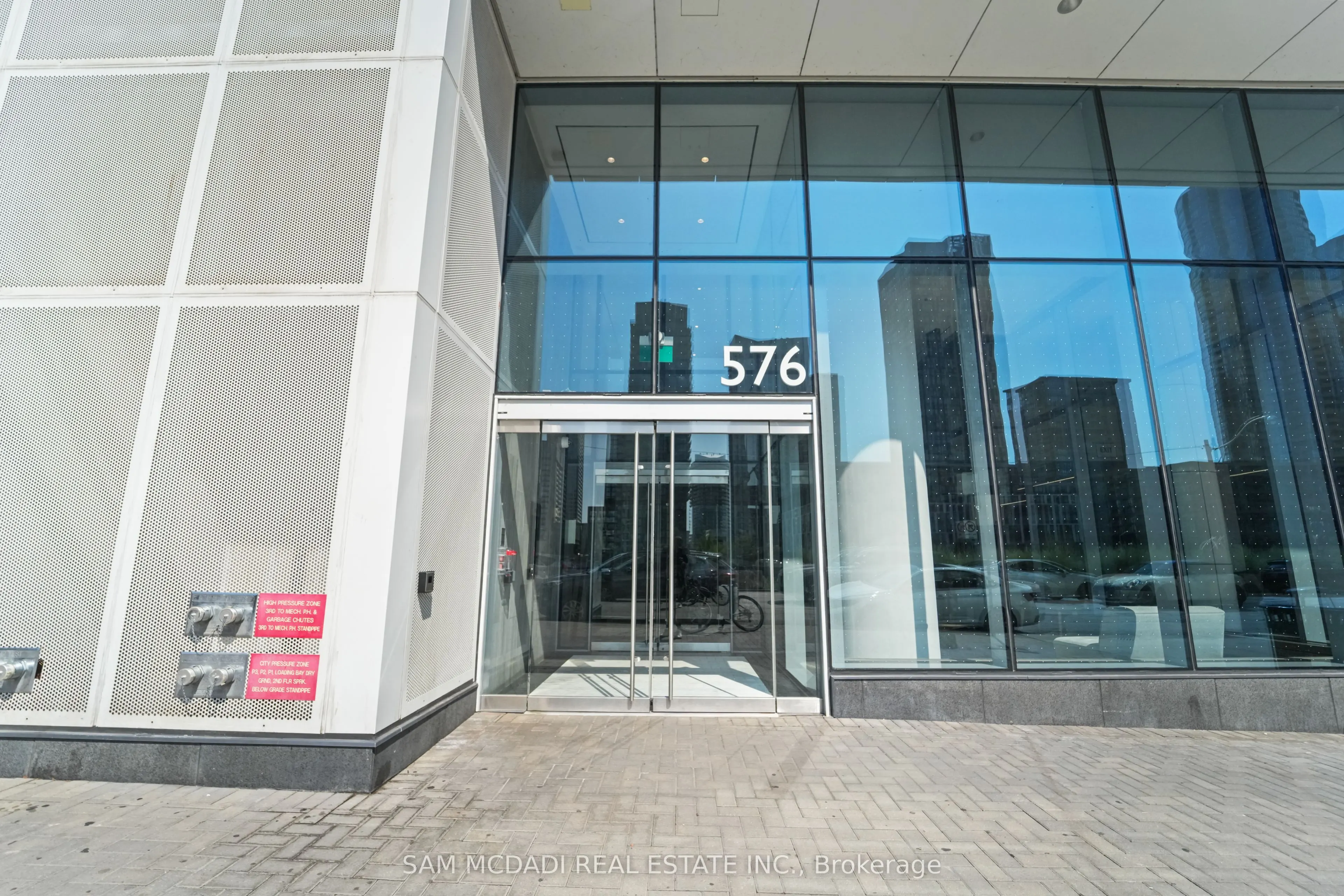576 Front Street W, #702