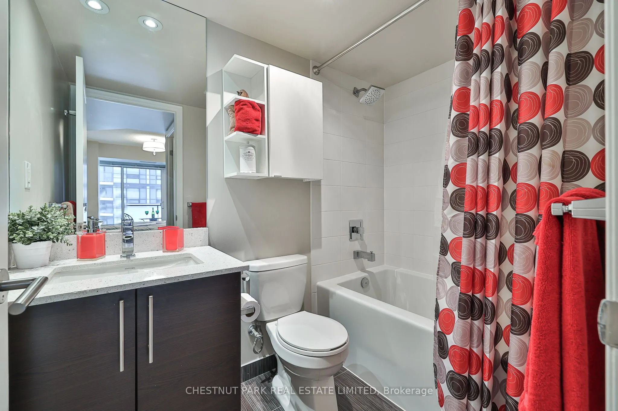 400 Adelaide Street E, #1702