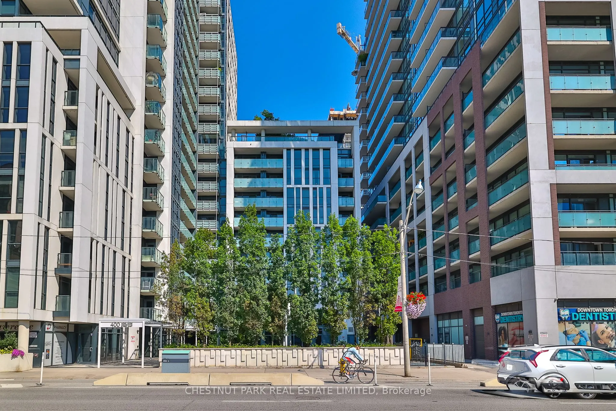 400 Adelaide Street E, #1702