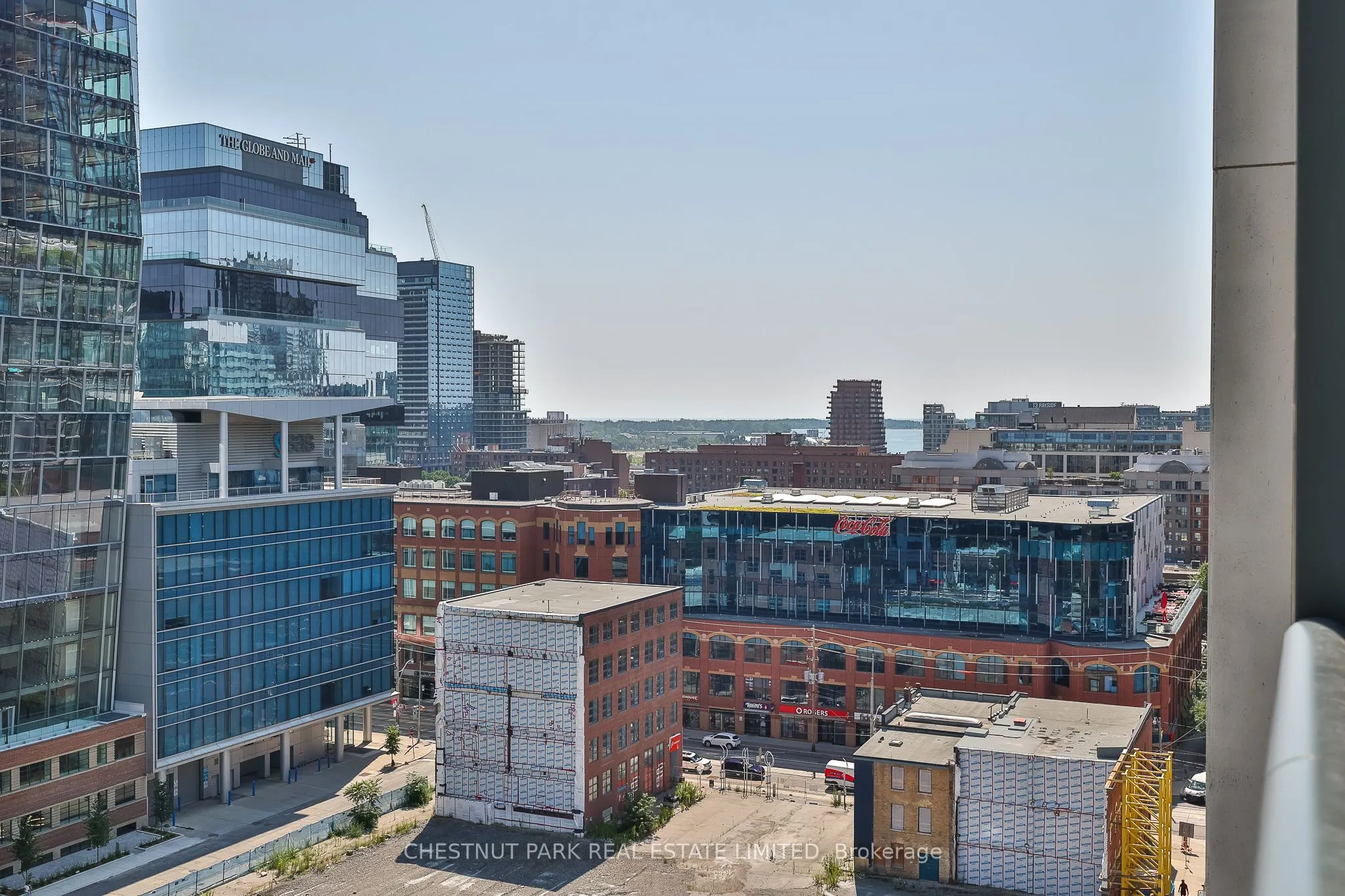 400 Adelaide Street E, #1702
