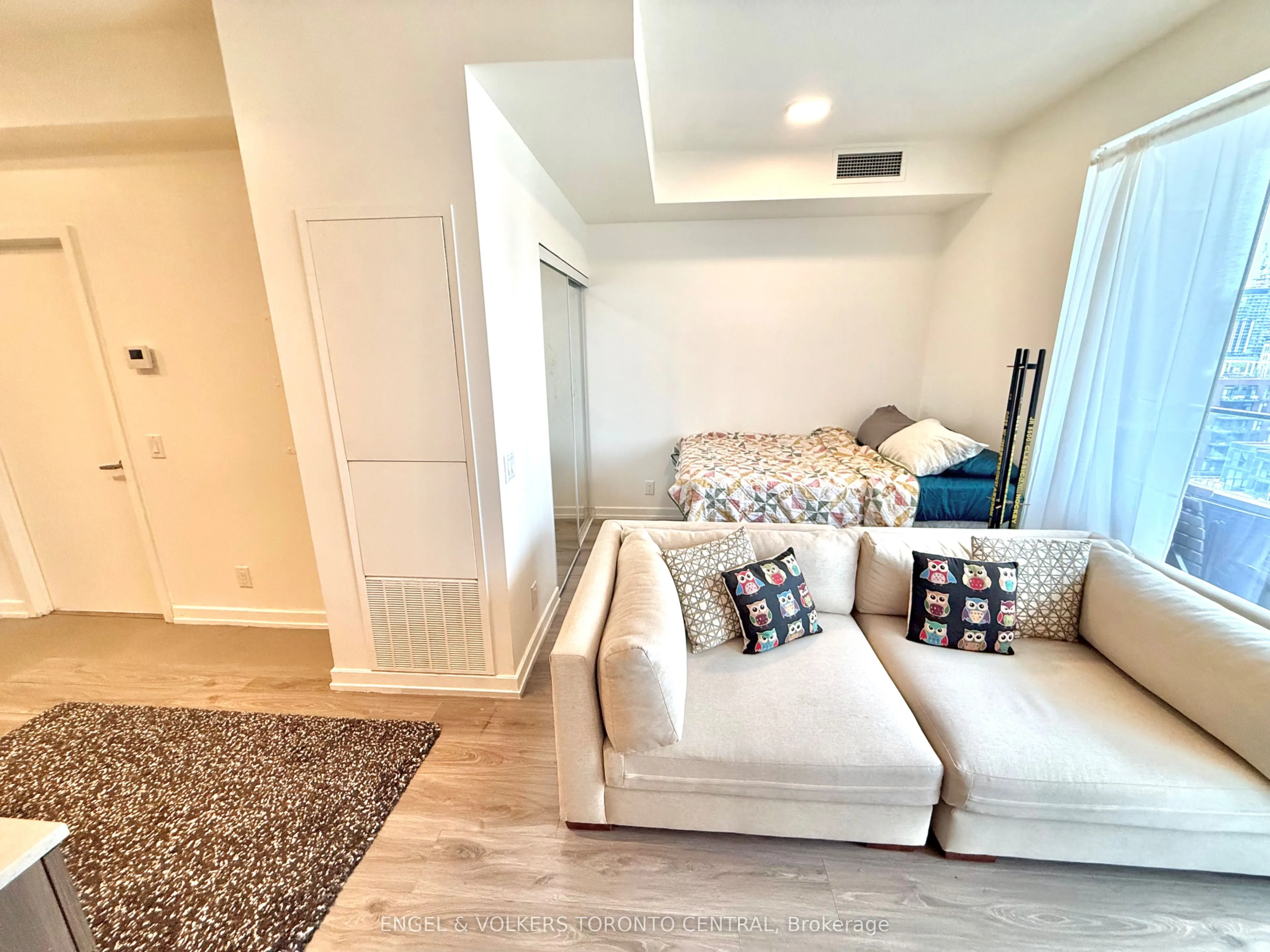 20 Tubman Avenue #1011