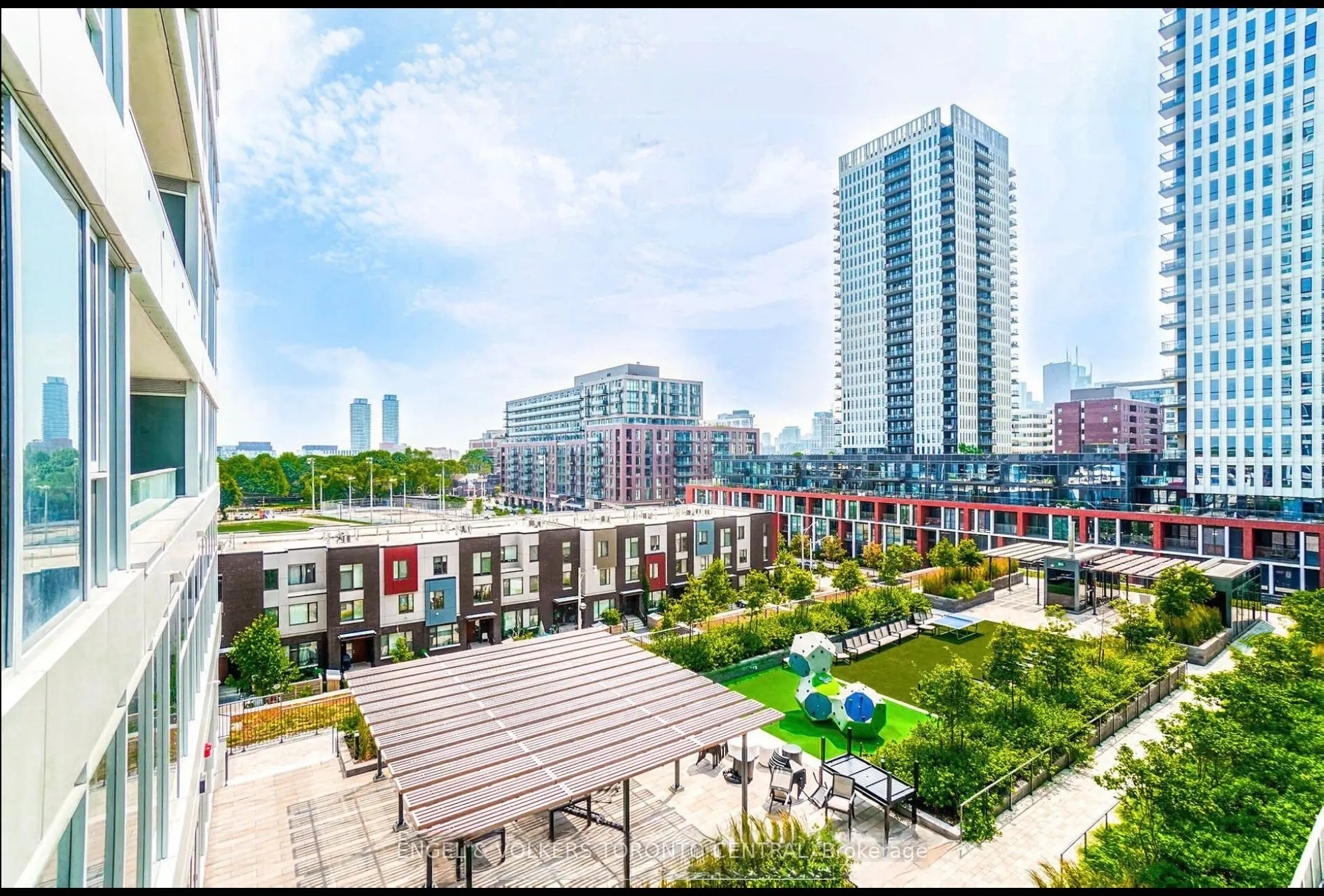20 Tubman Avenue #1011