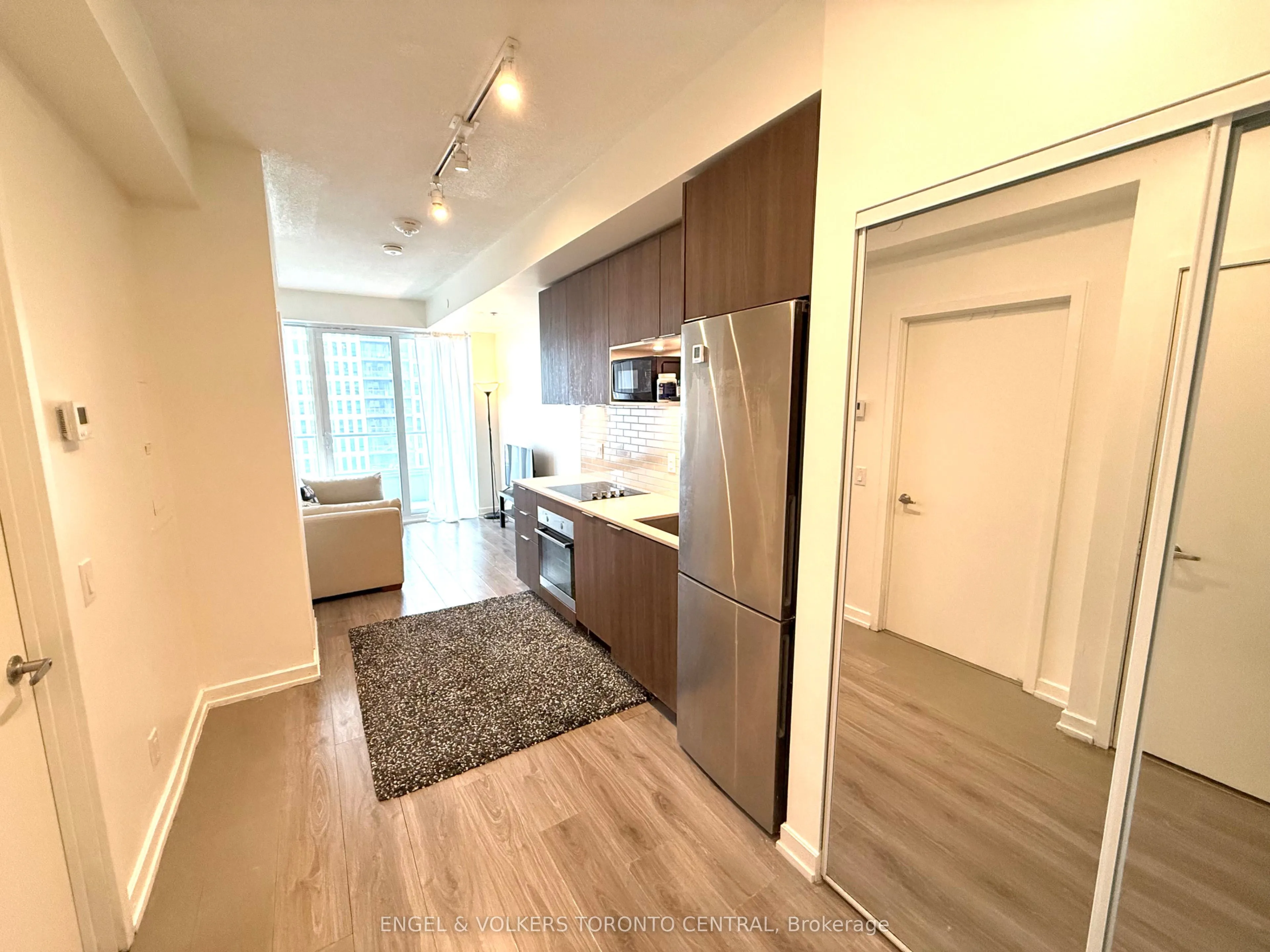 20 Tubman Avenue #1011