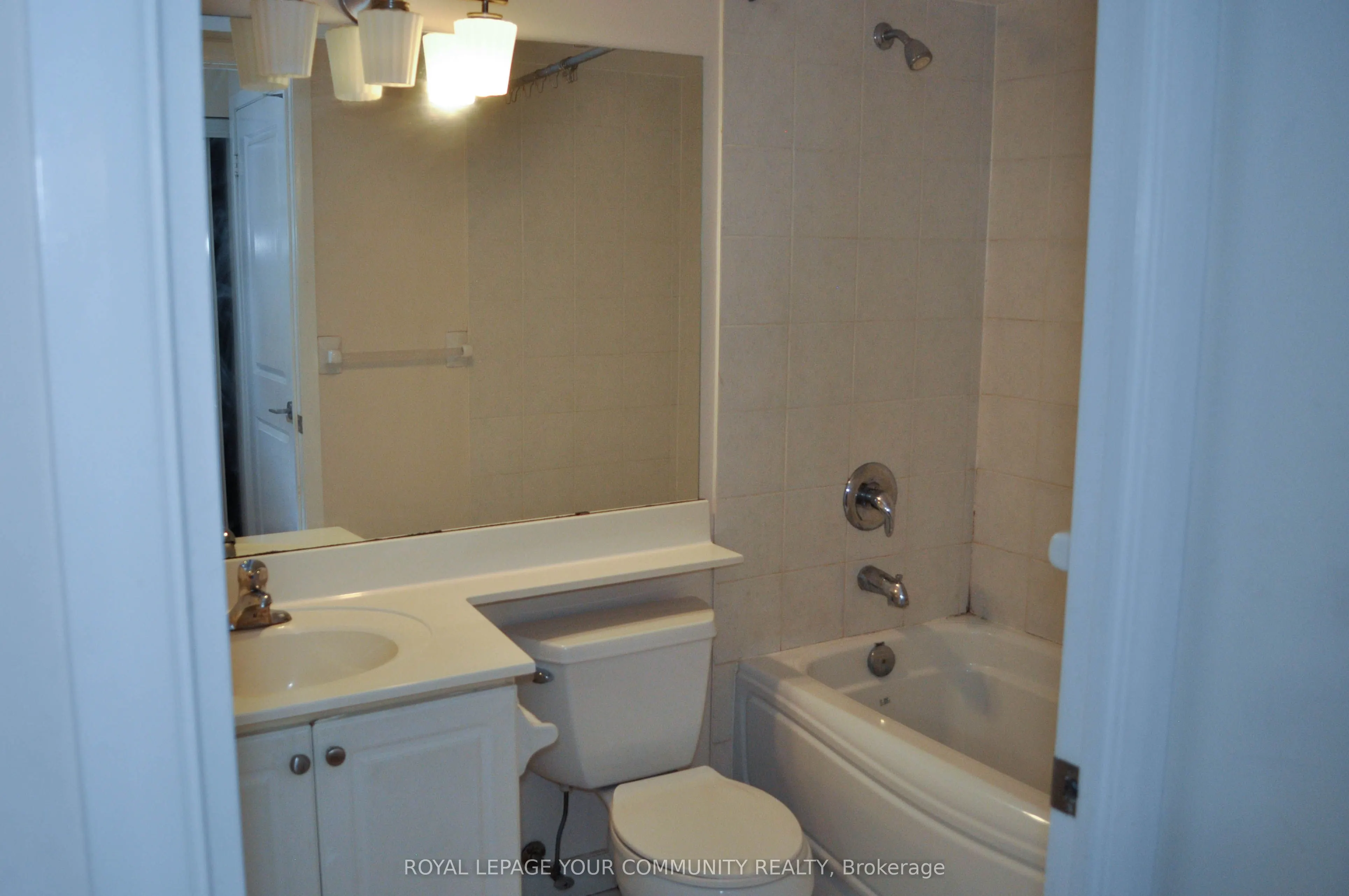 4968 Yonge Street, #902