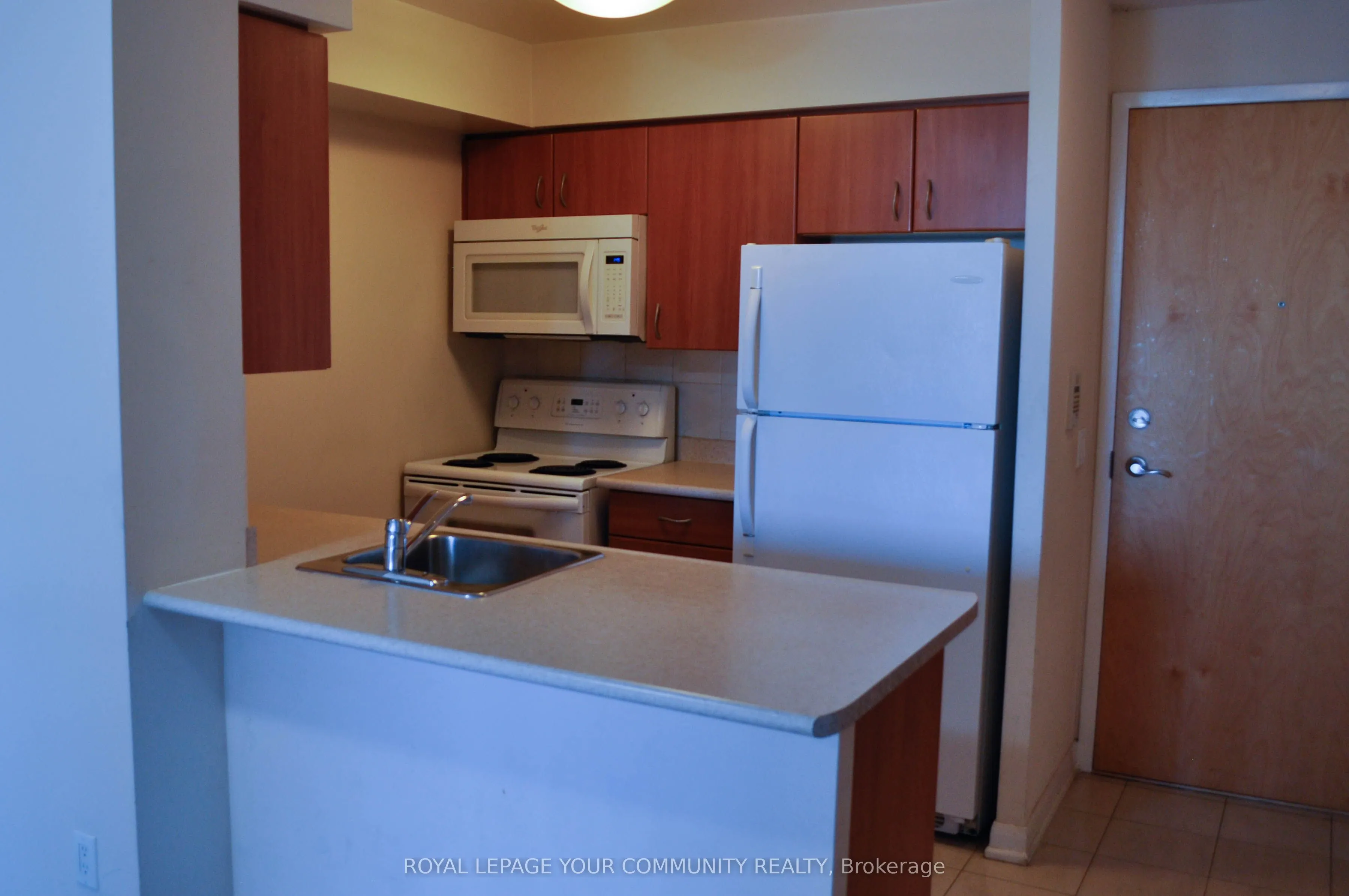 4968 Yonge Street, #902