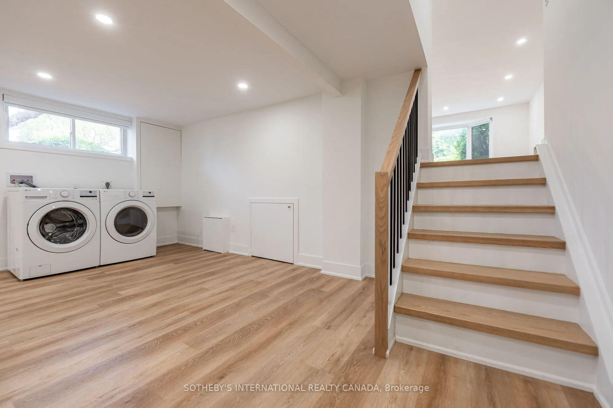 105 Baltray Crescent