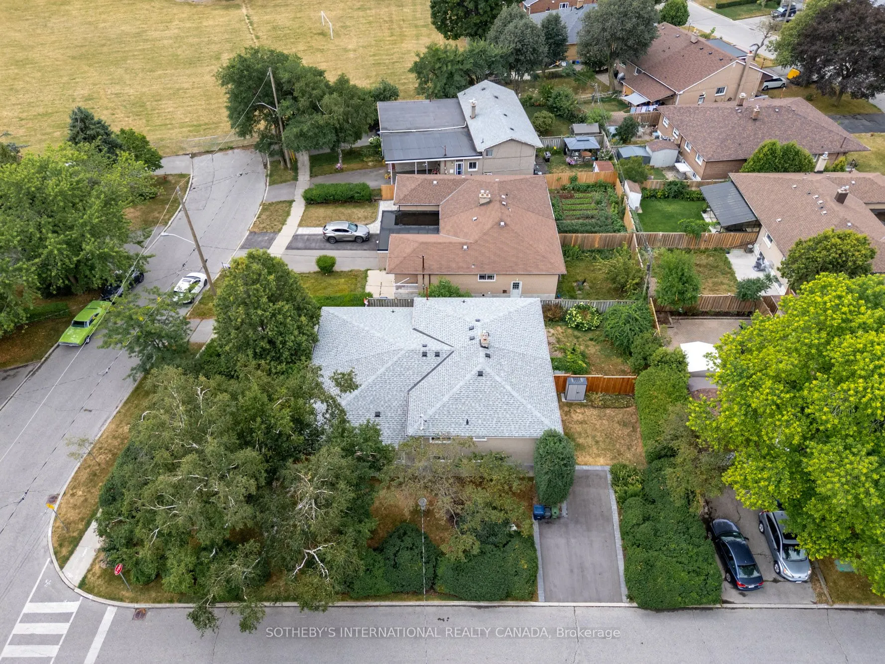 105 Baltray Crescent