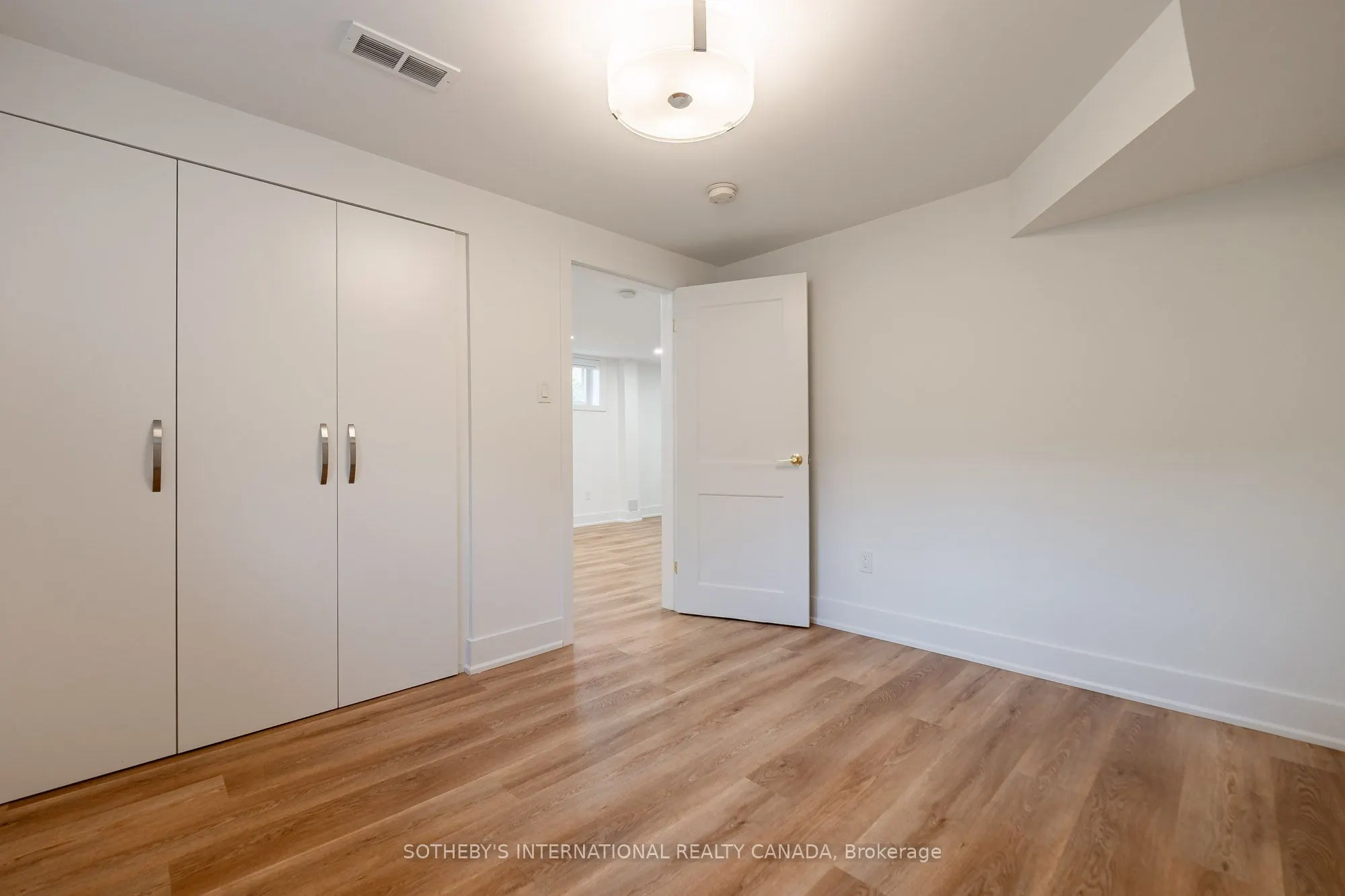105 Baltray Crescent