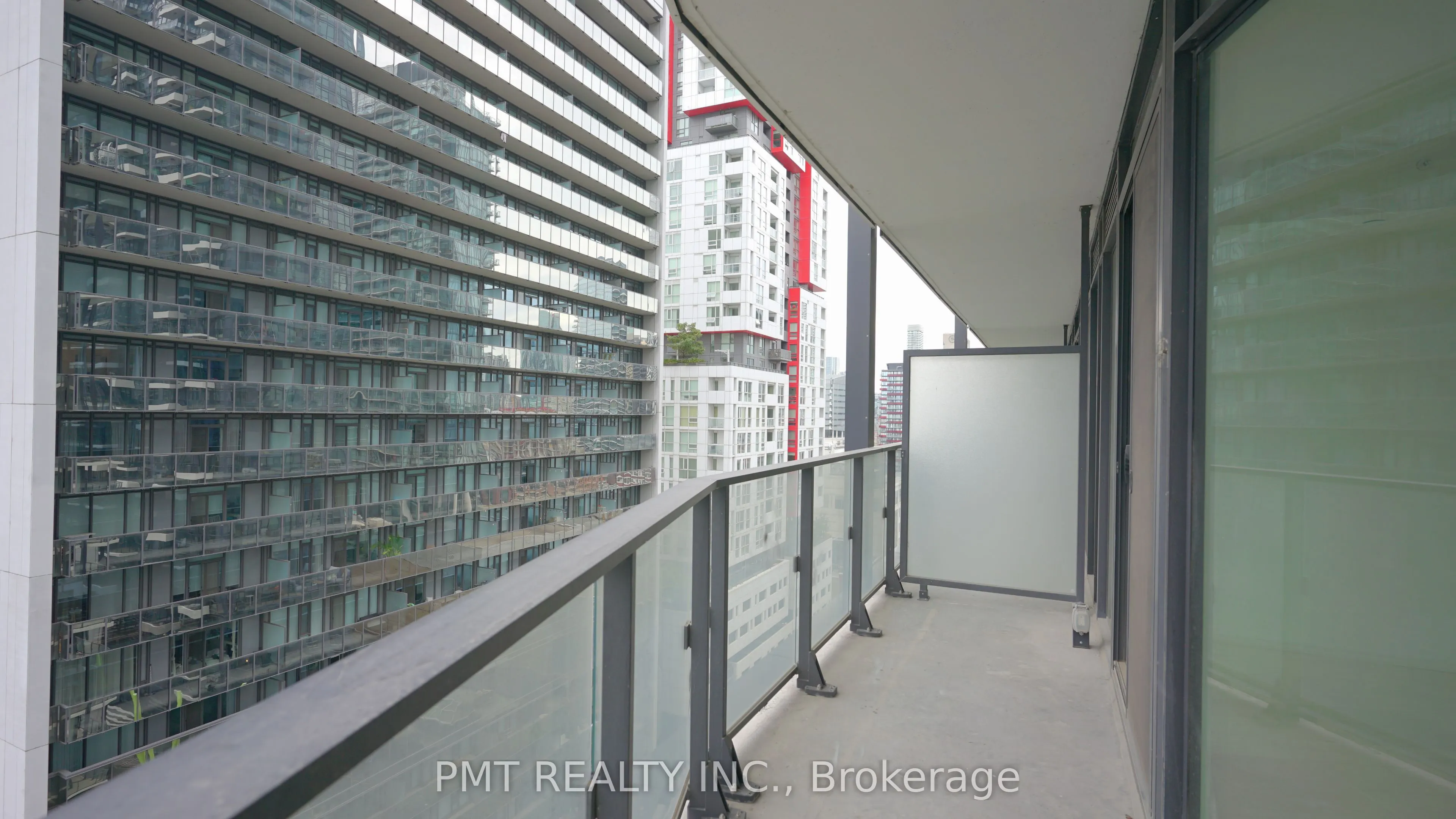 125 Peter Street, #1505