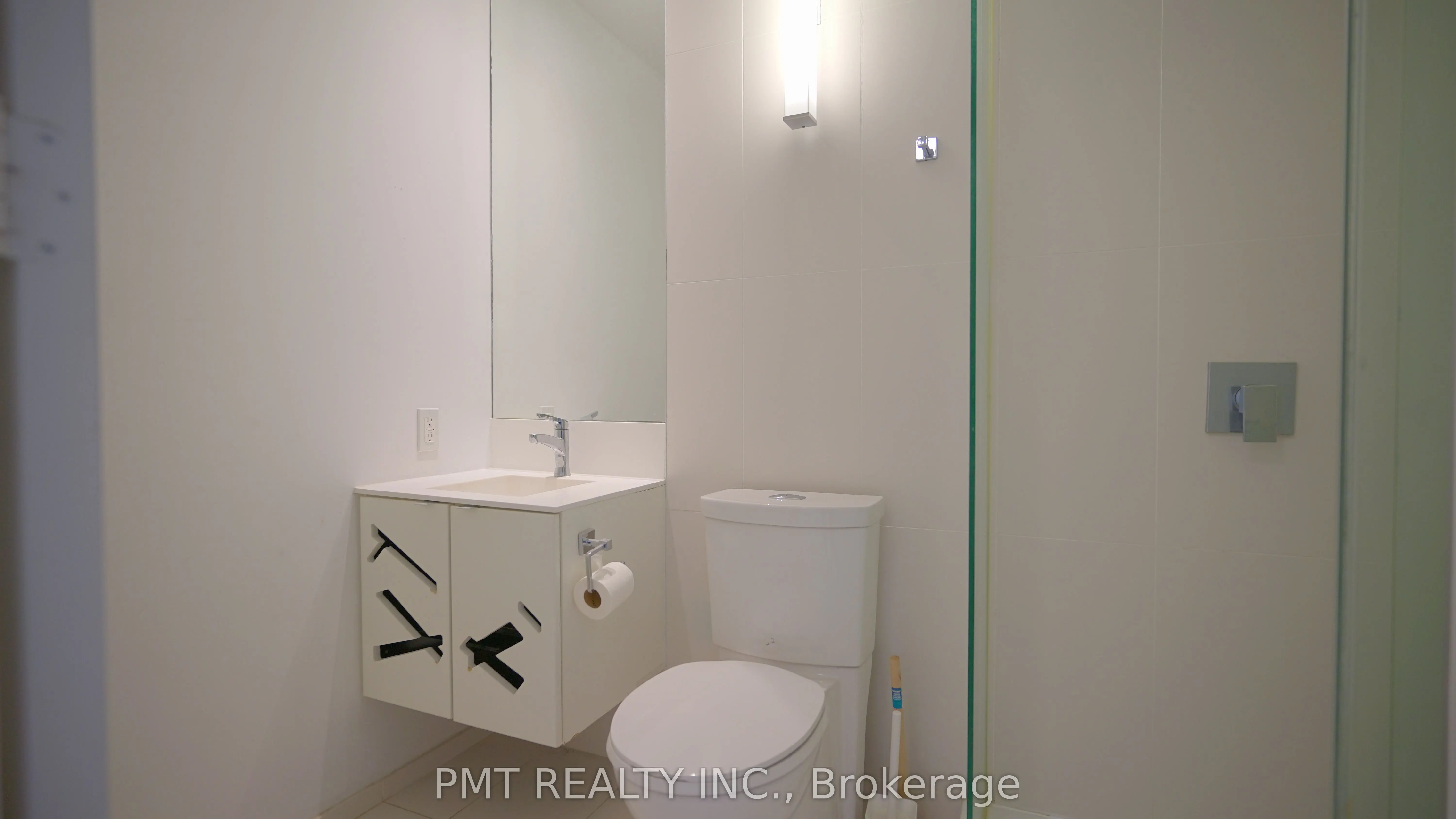 125 Peter Street, #1505