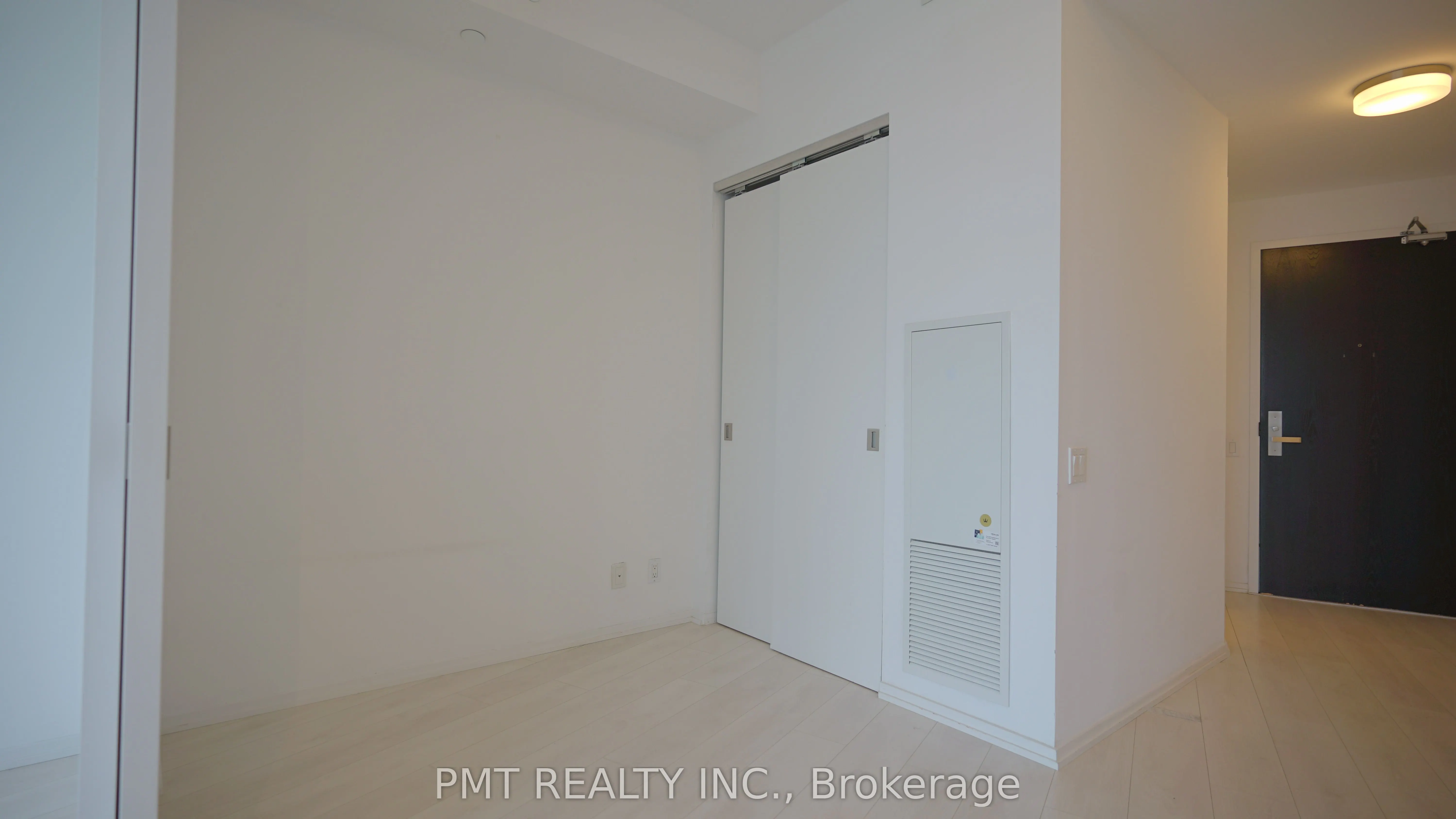 125 Peter Street, #1505