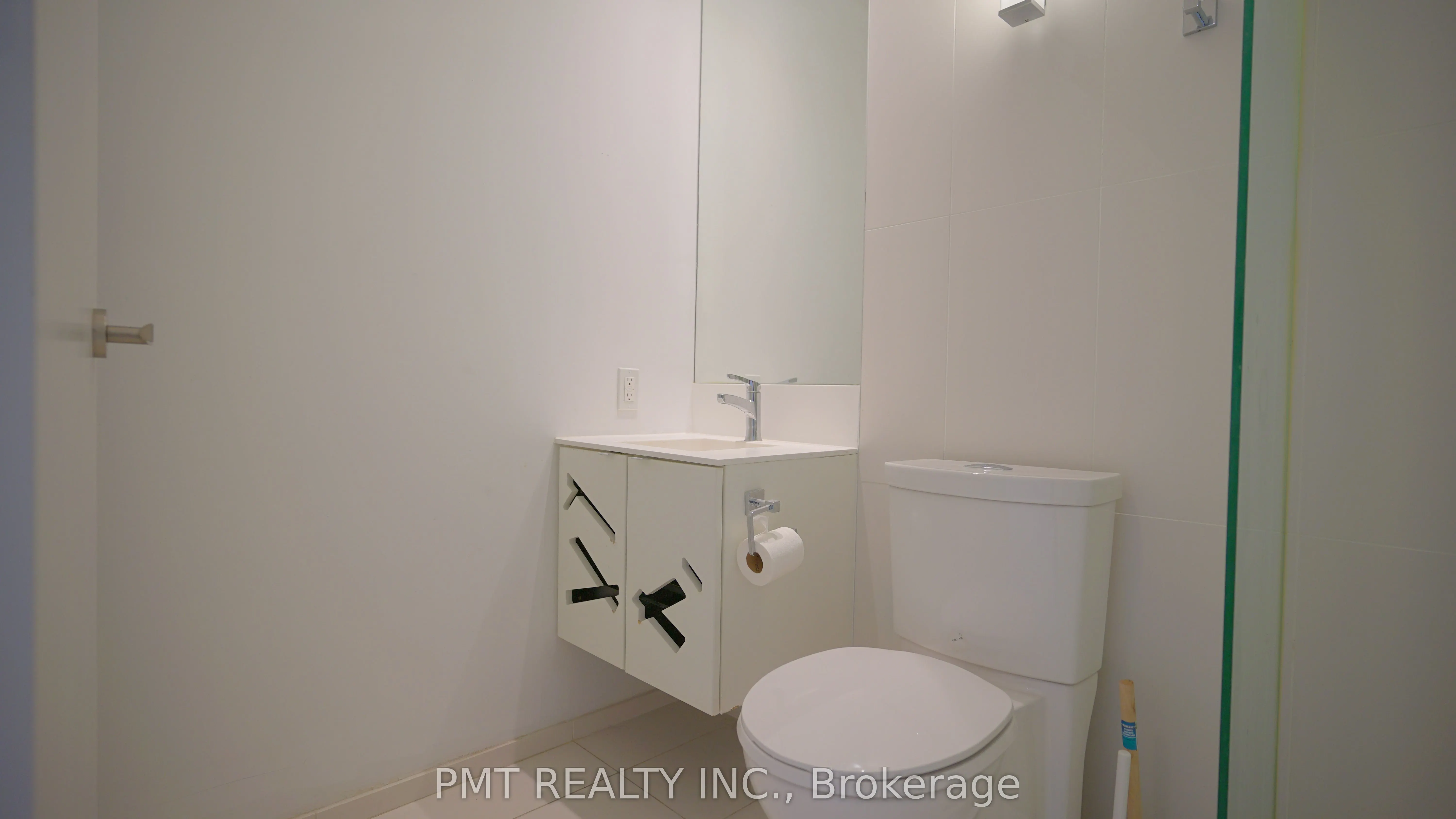 125 Peter Street, #1505