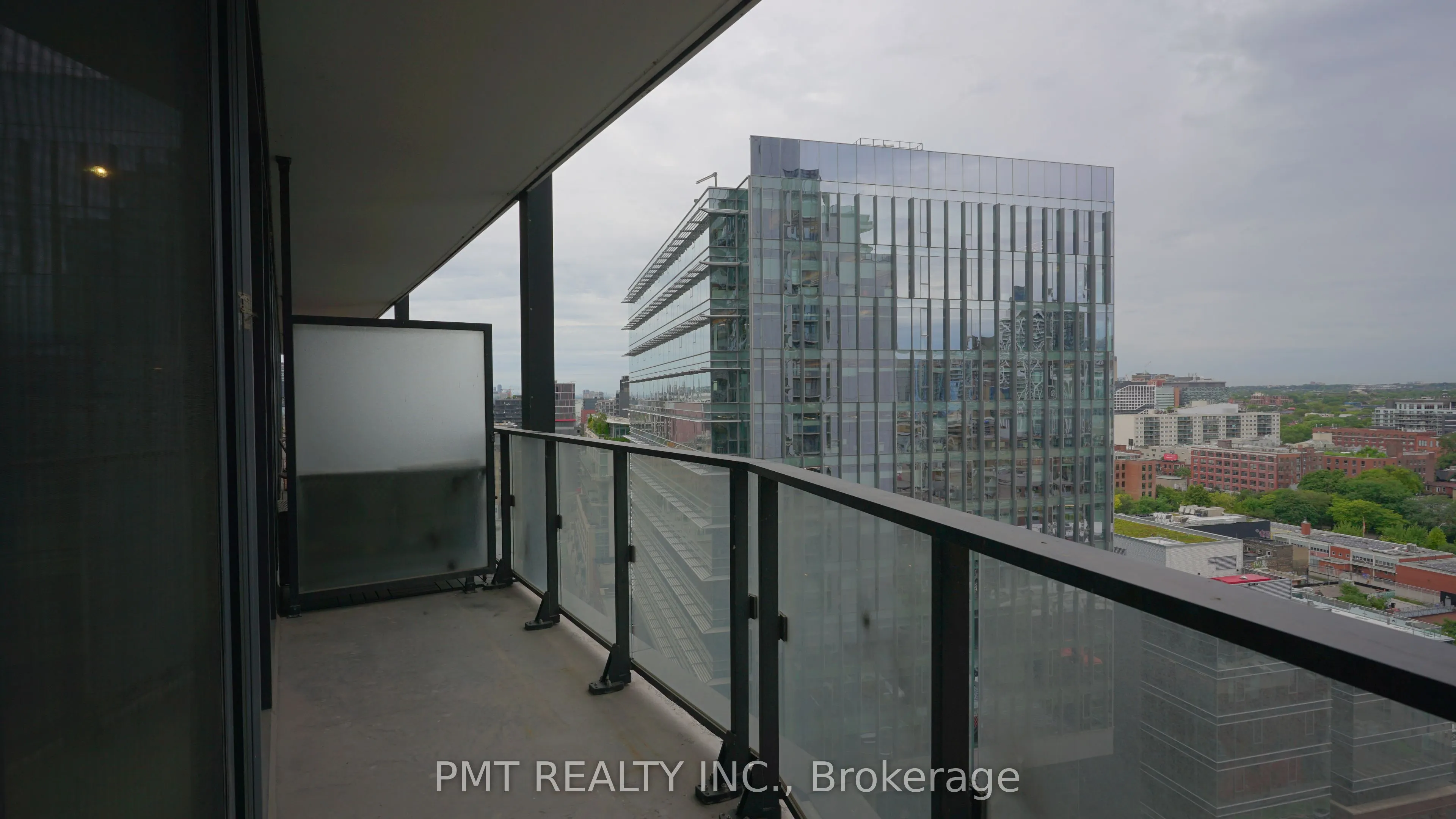 125 Peter Street, #1505