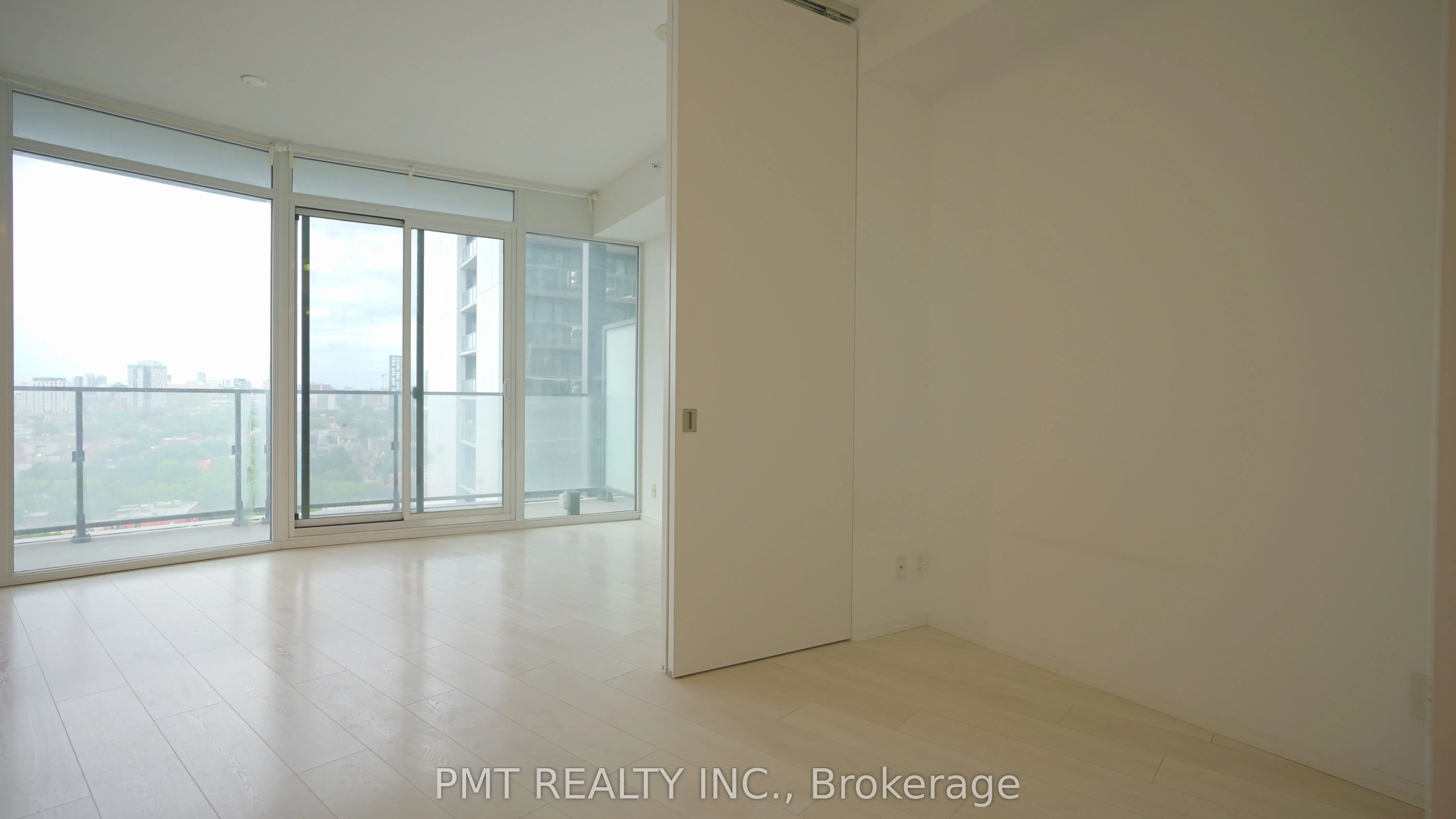 125 Peter Street, #1505