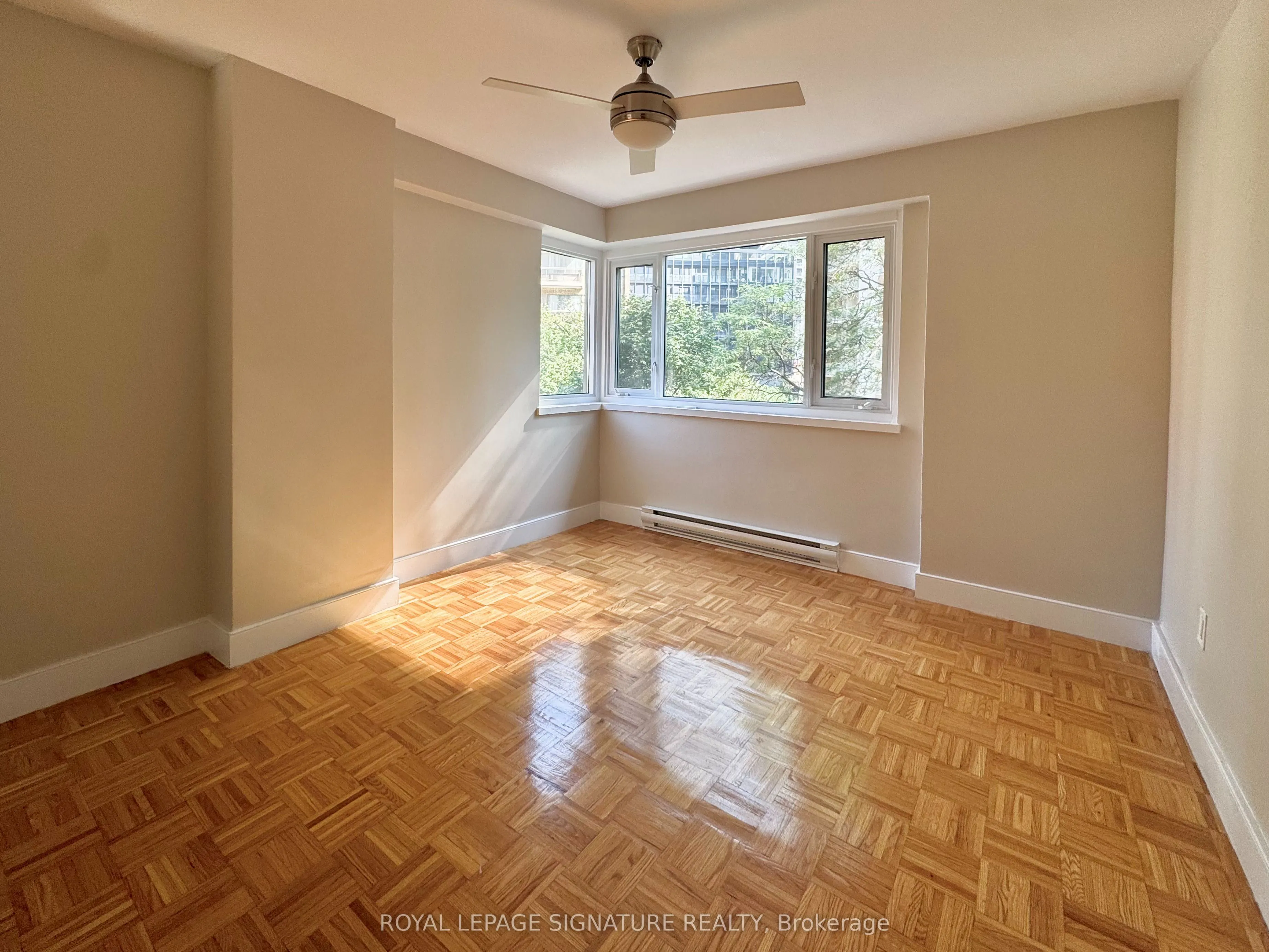 55 Isabella Street, #403