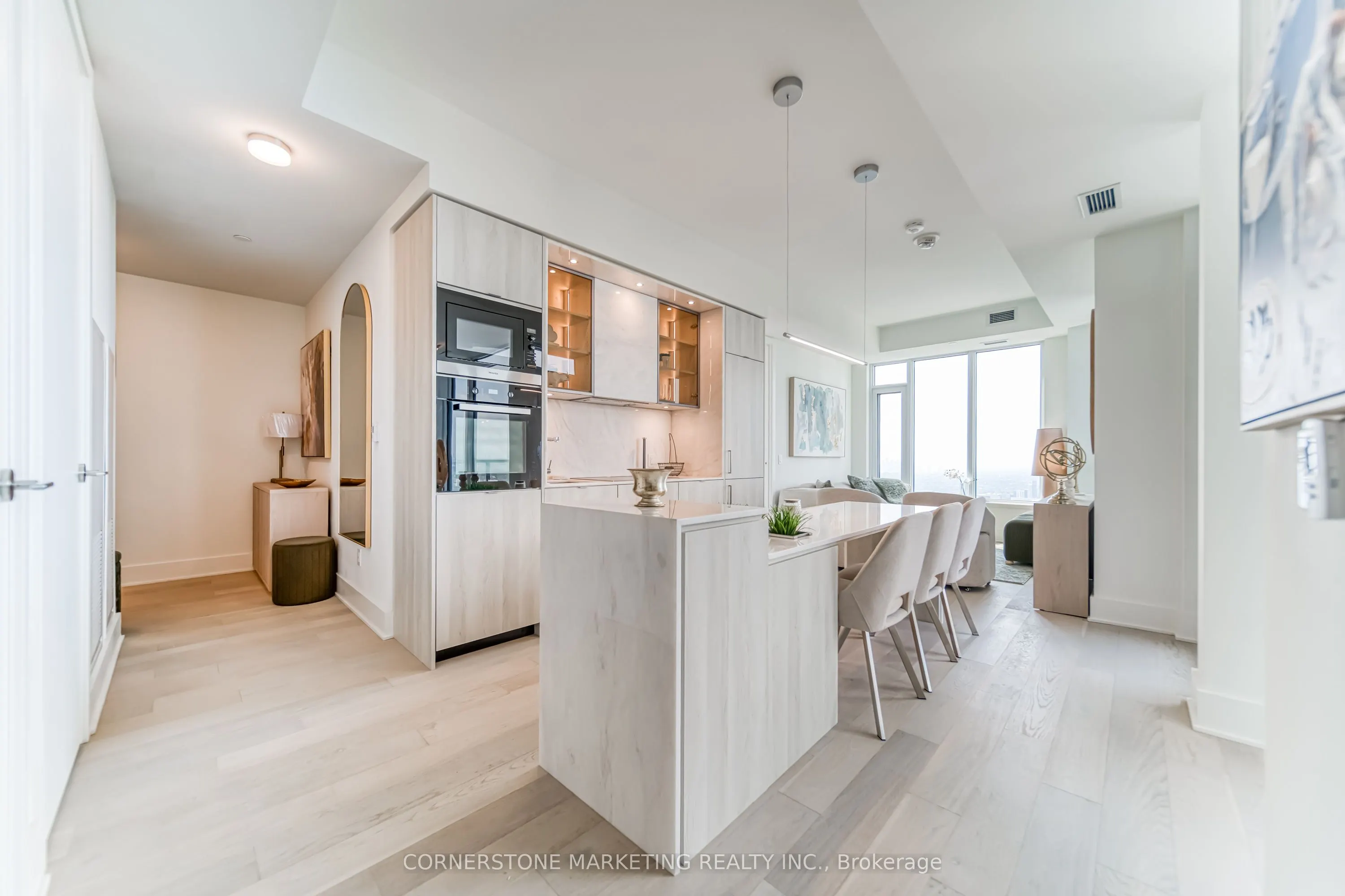 11 Yorkville Avenue, #4702