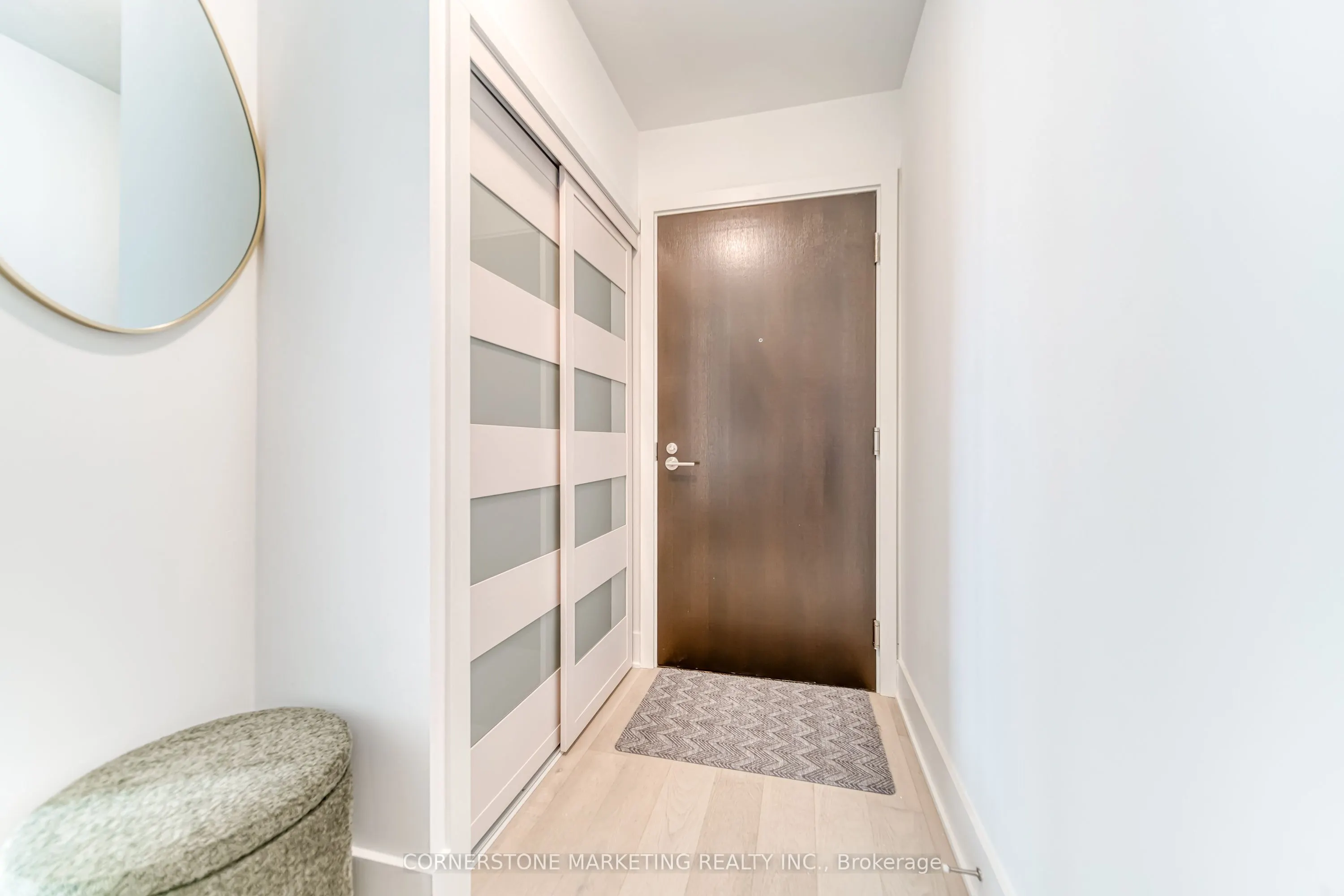 11 Yorkville Avenue, #4702