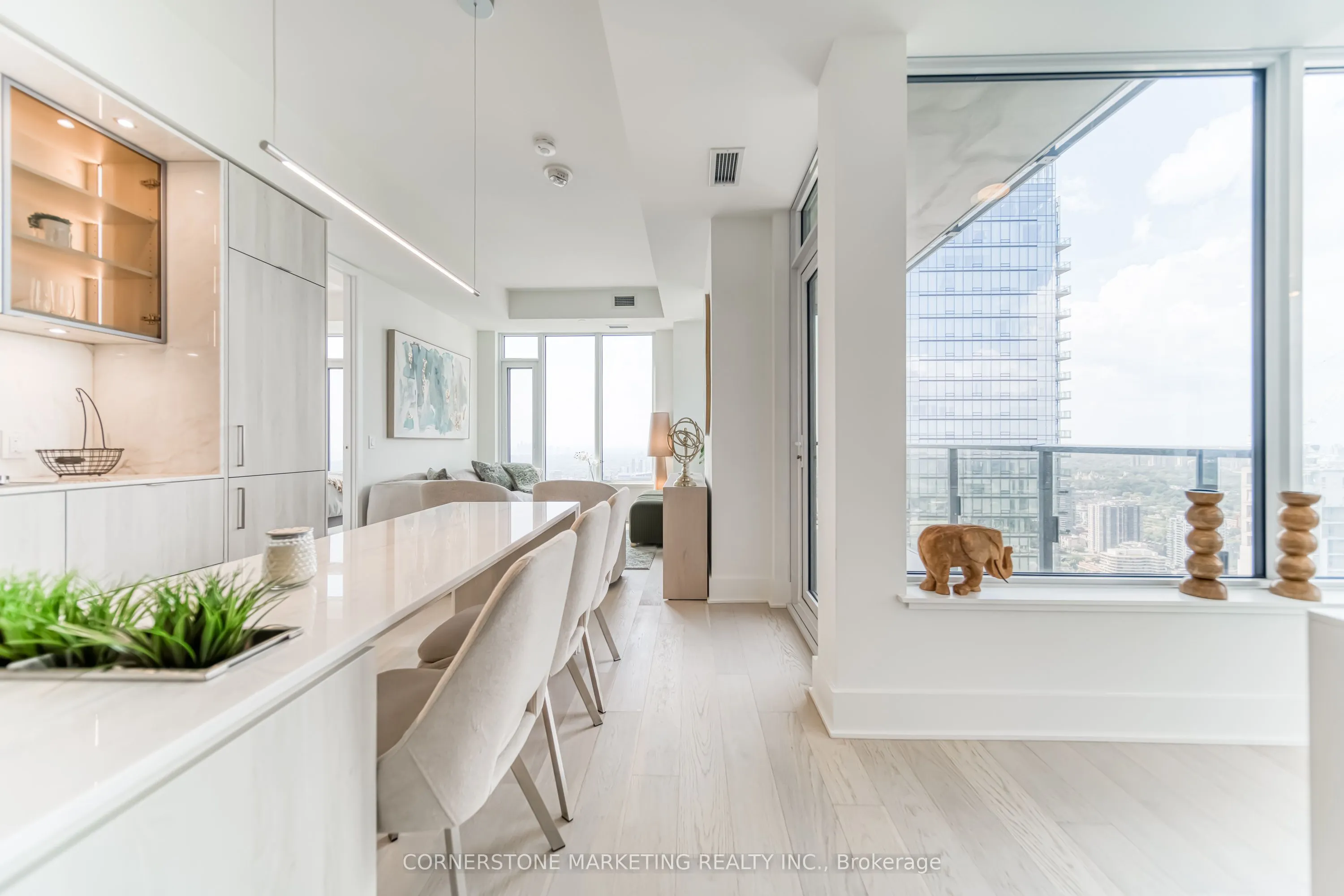 11 Yorkville Avenue, #4702
