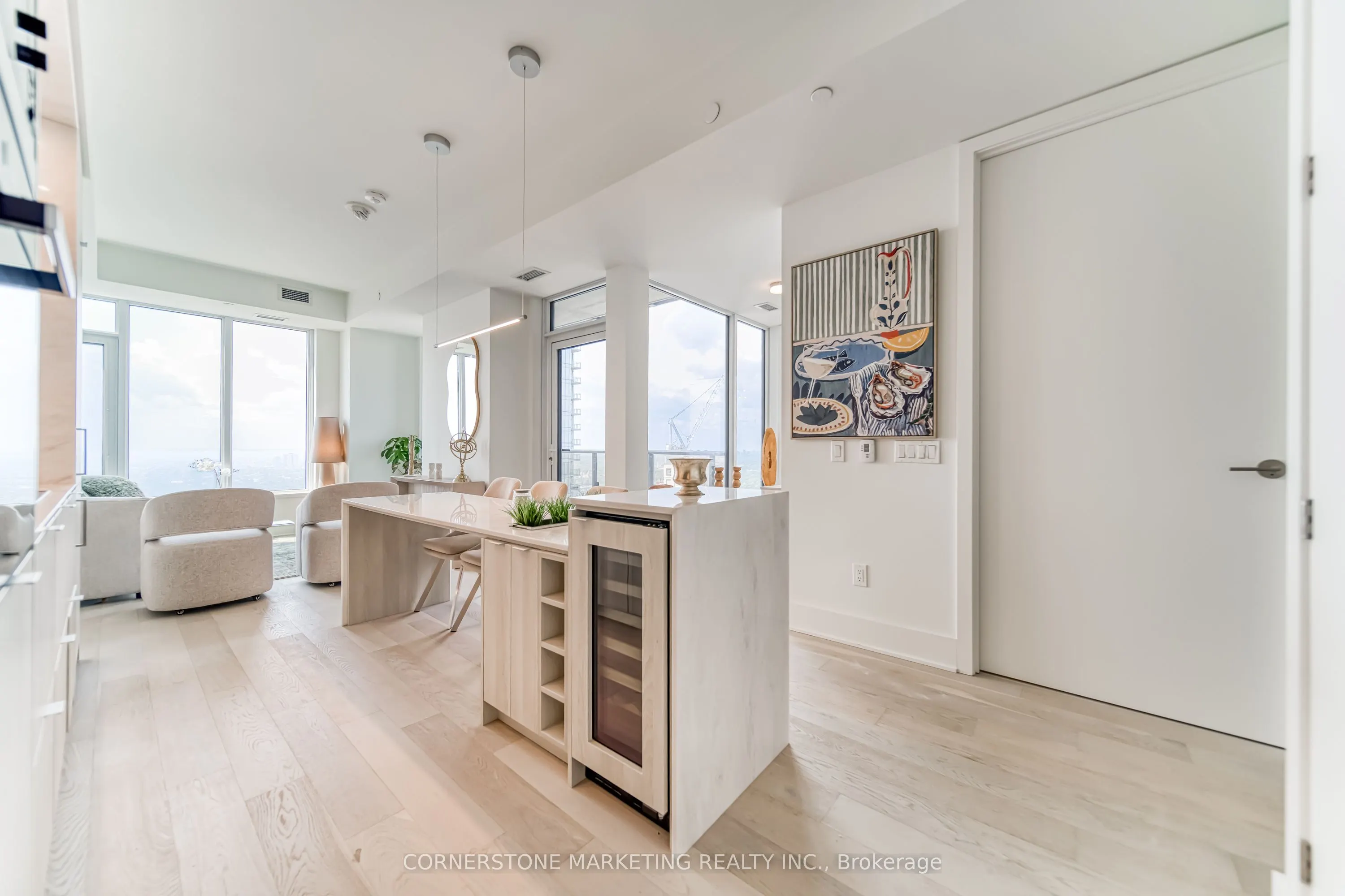 11 Yorkville Avenue, #4702