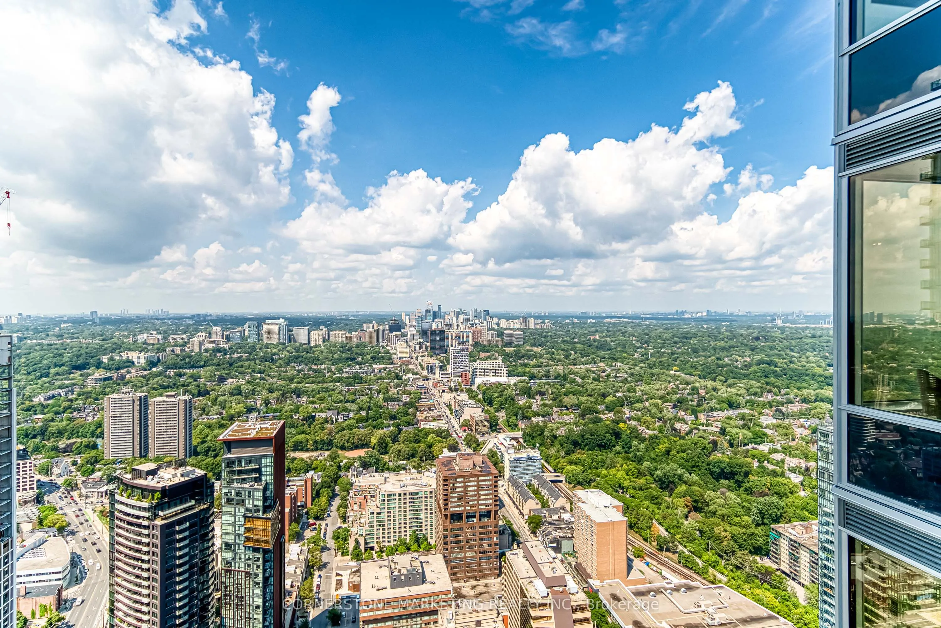 11 Yorkville Avenue, #4702