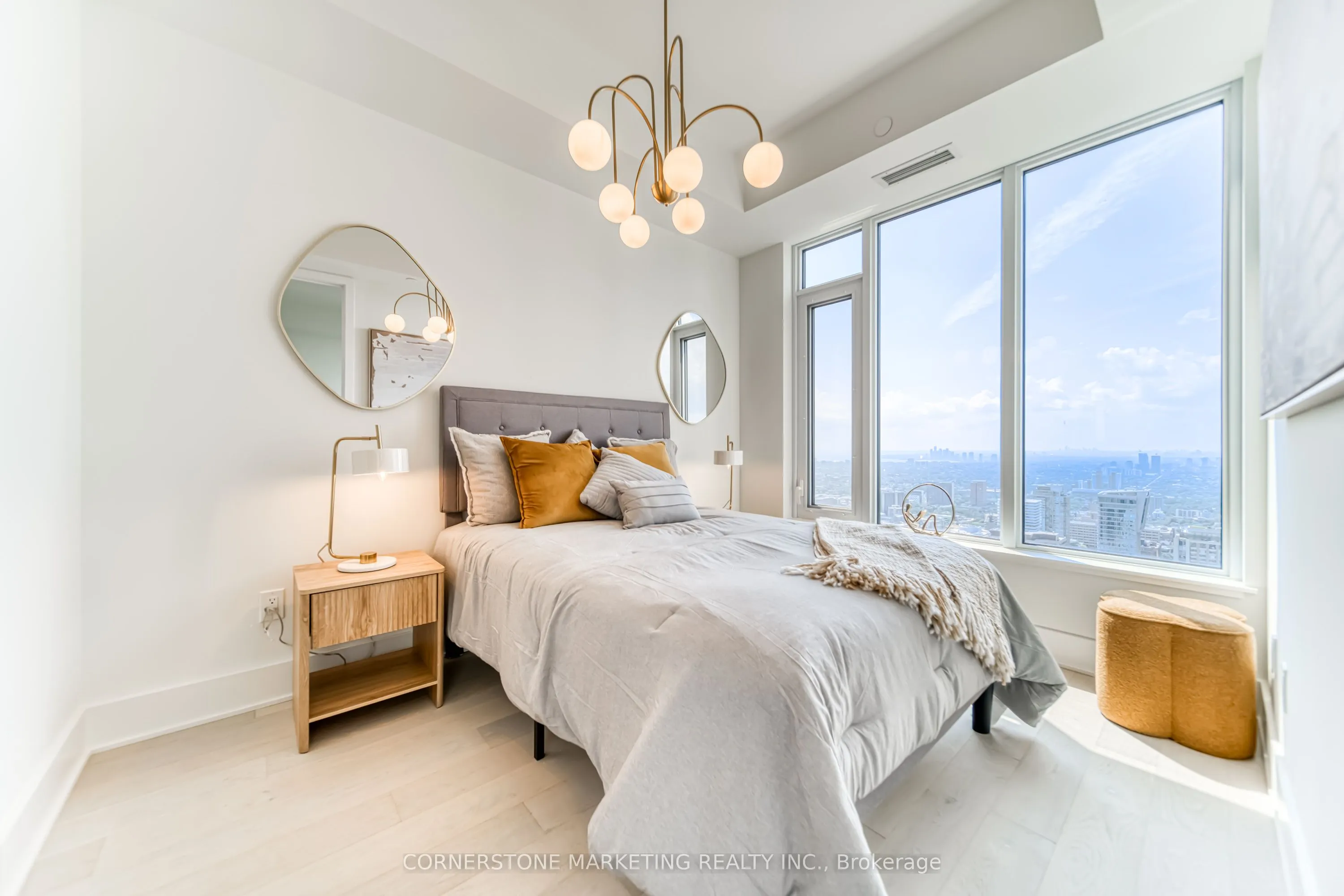 11 Yorkville Avenue, #4702