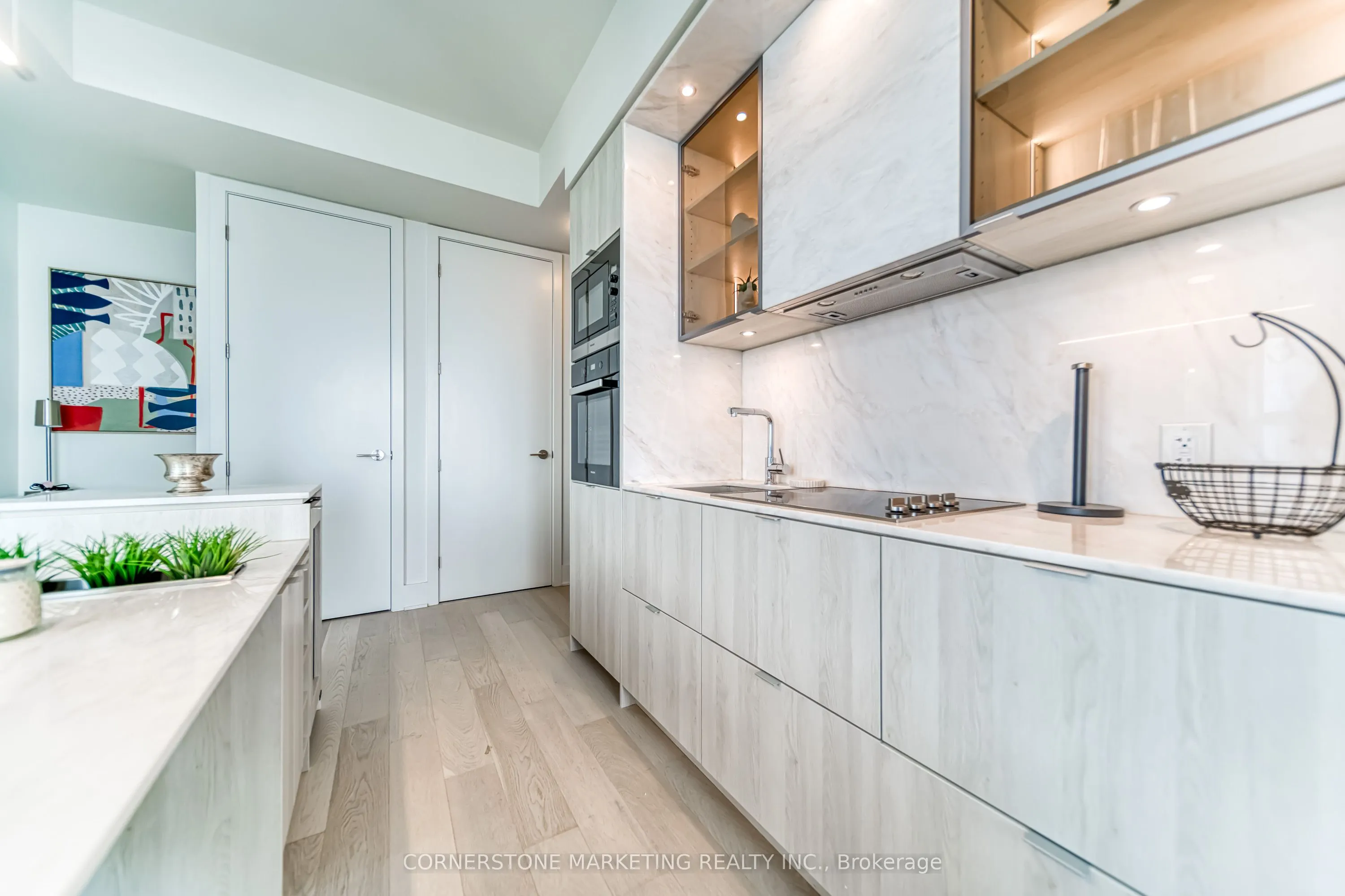 11 Yorkville Avenue, #4702