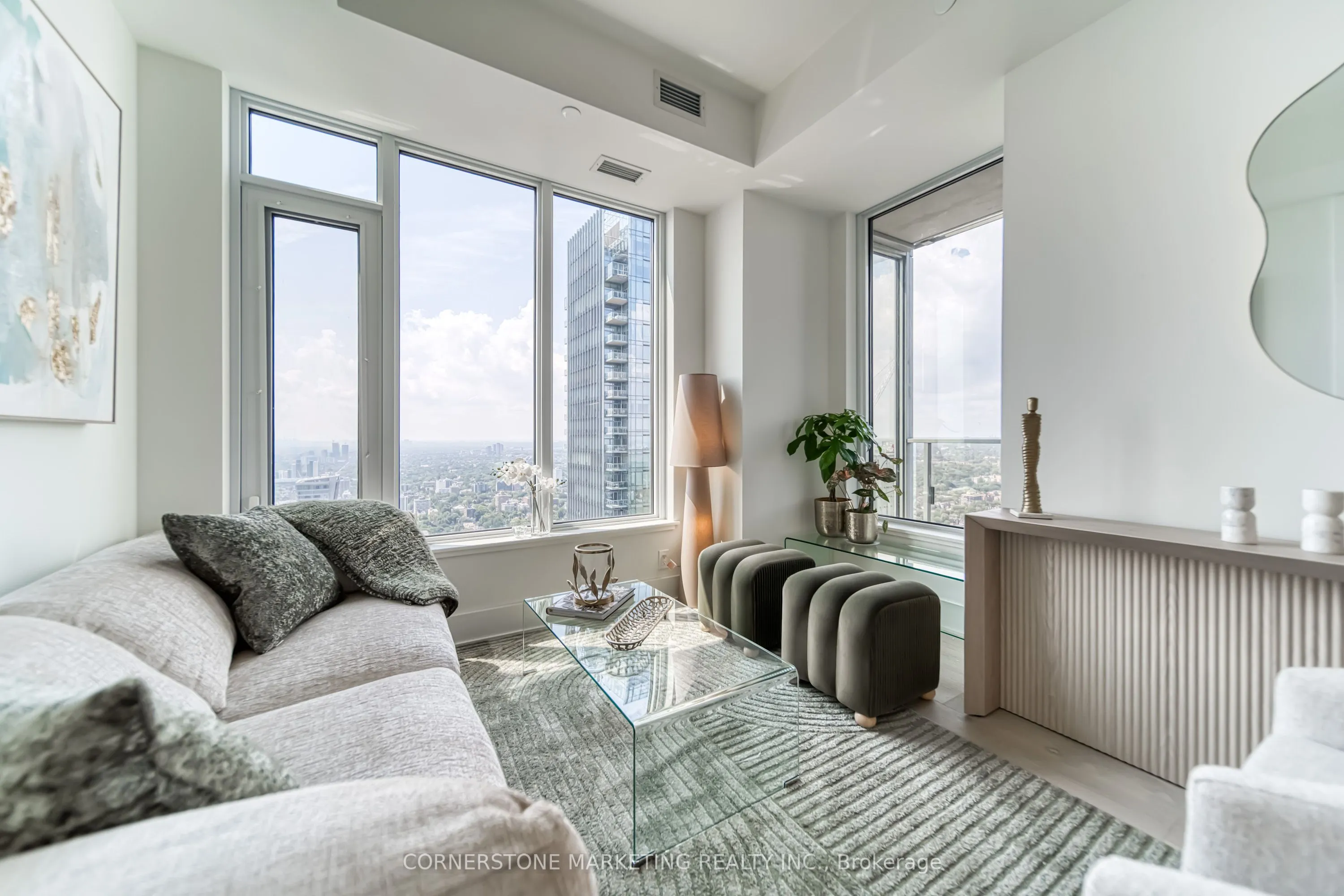 11 Yorkville Avenue, #4702