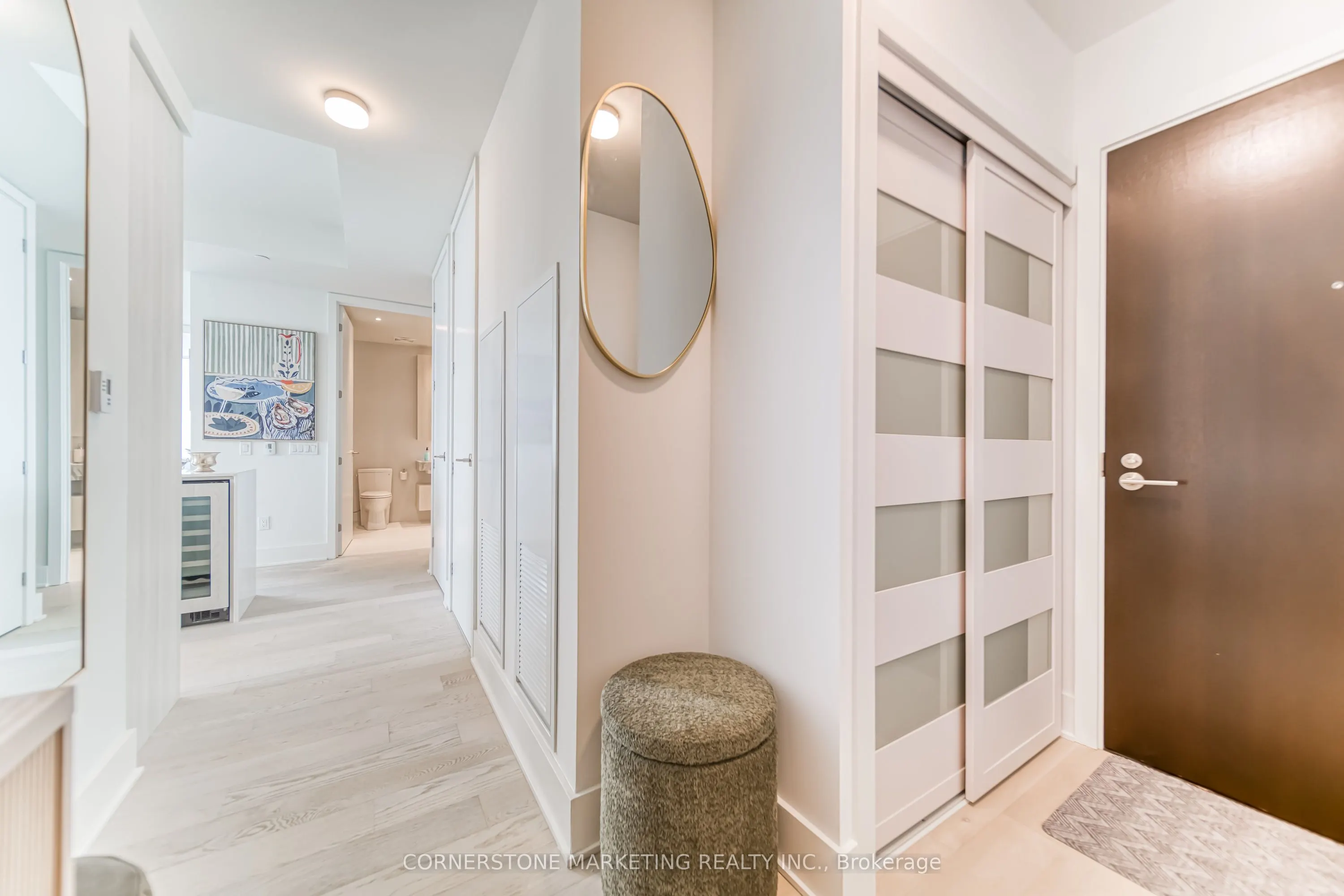 11 Yorkville Avenue, #4702