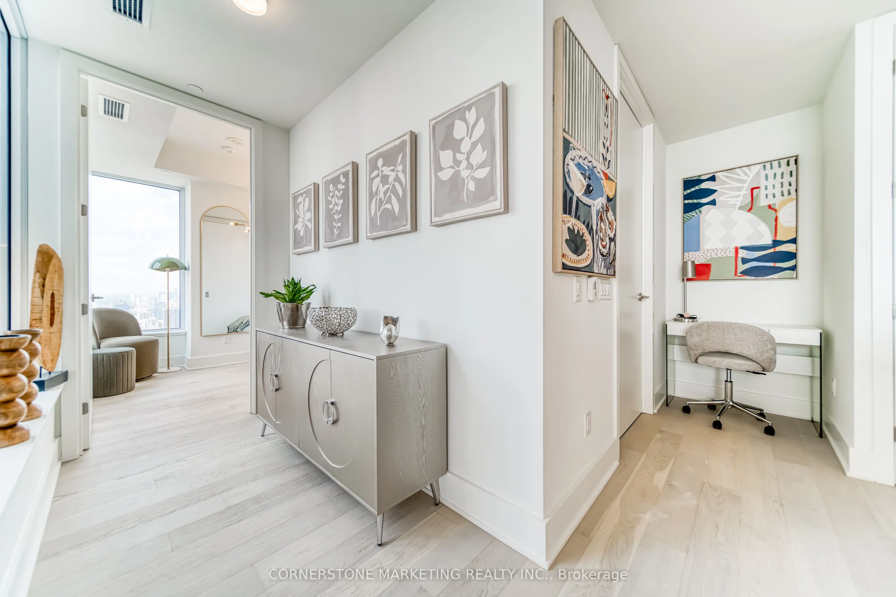 11 Yorkville Avenue, #4702