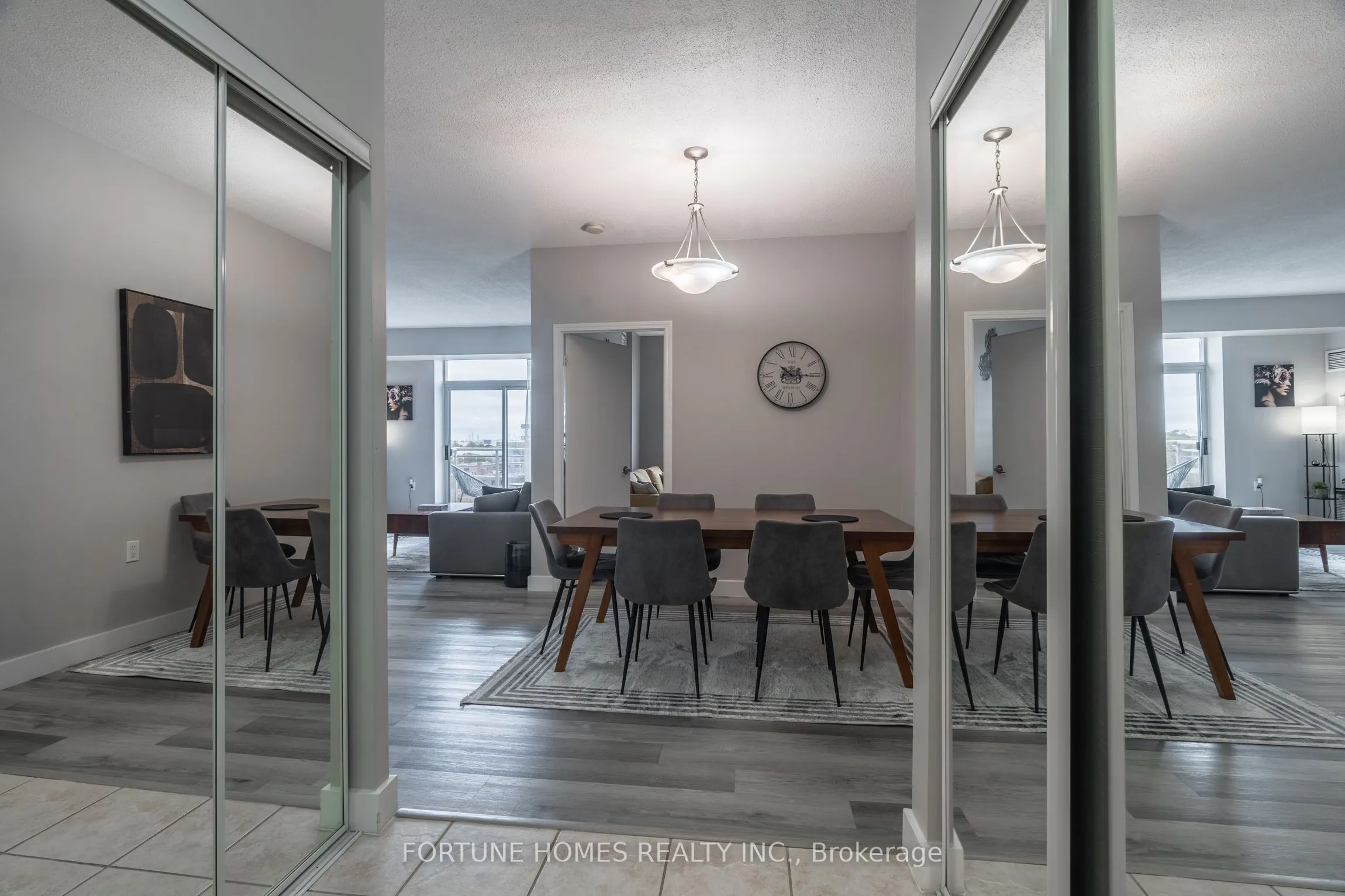 650 Lawrence Avenue W, #816