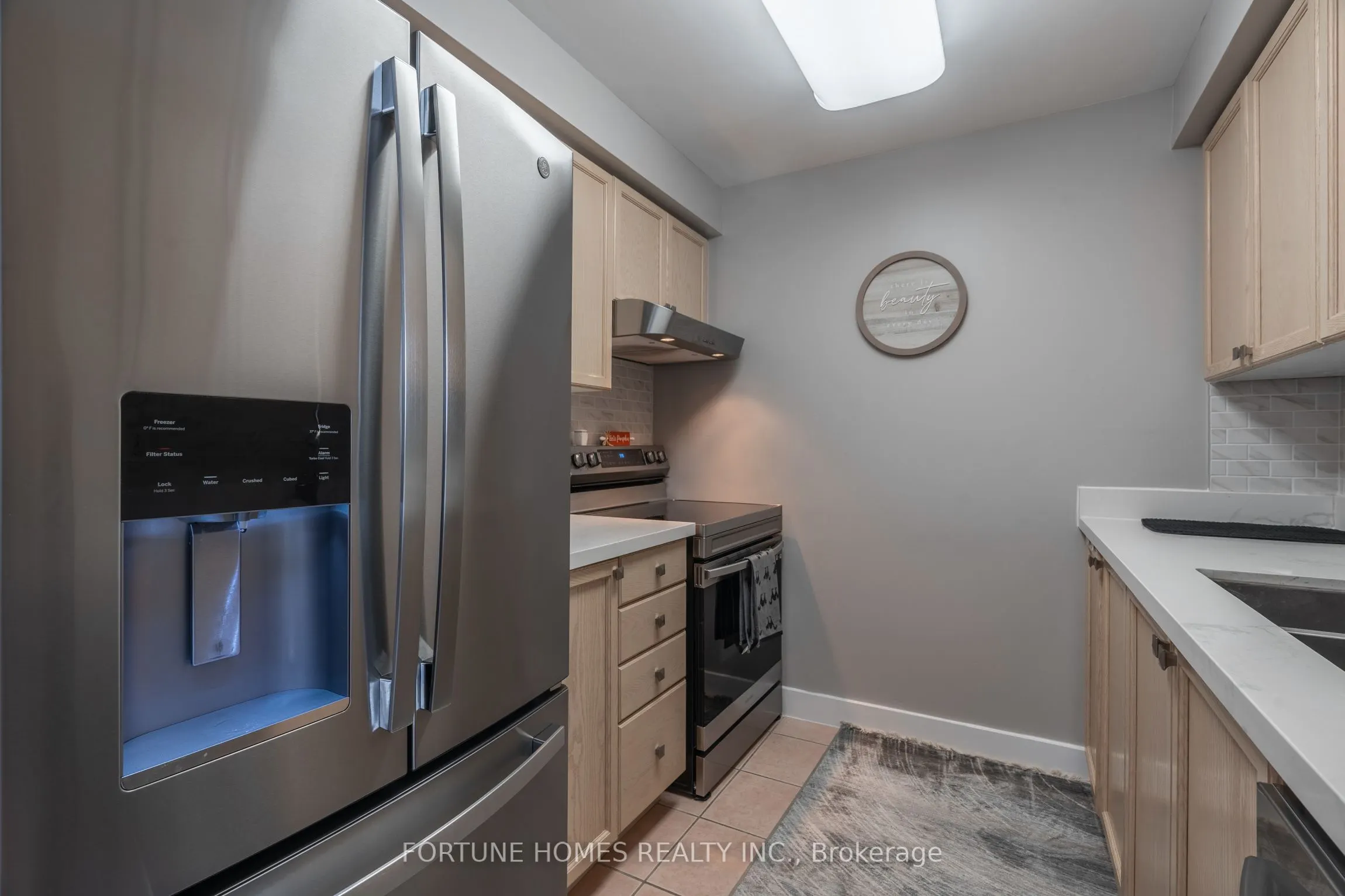 650 Lawrence Avenue W, #816