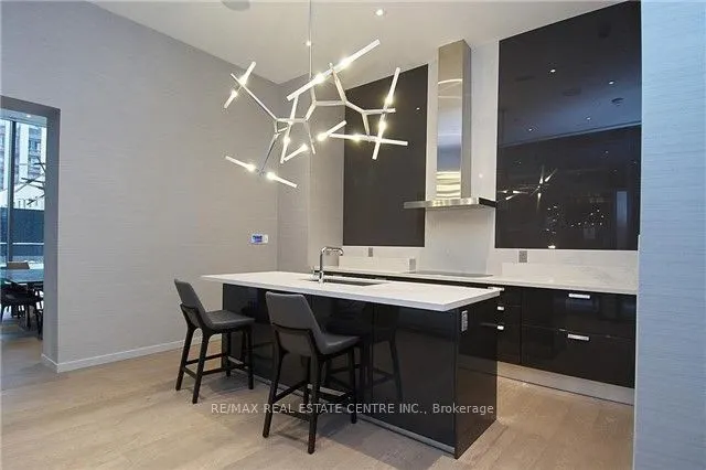 42 Charles Street E, #3405