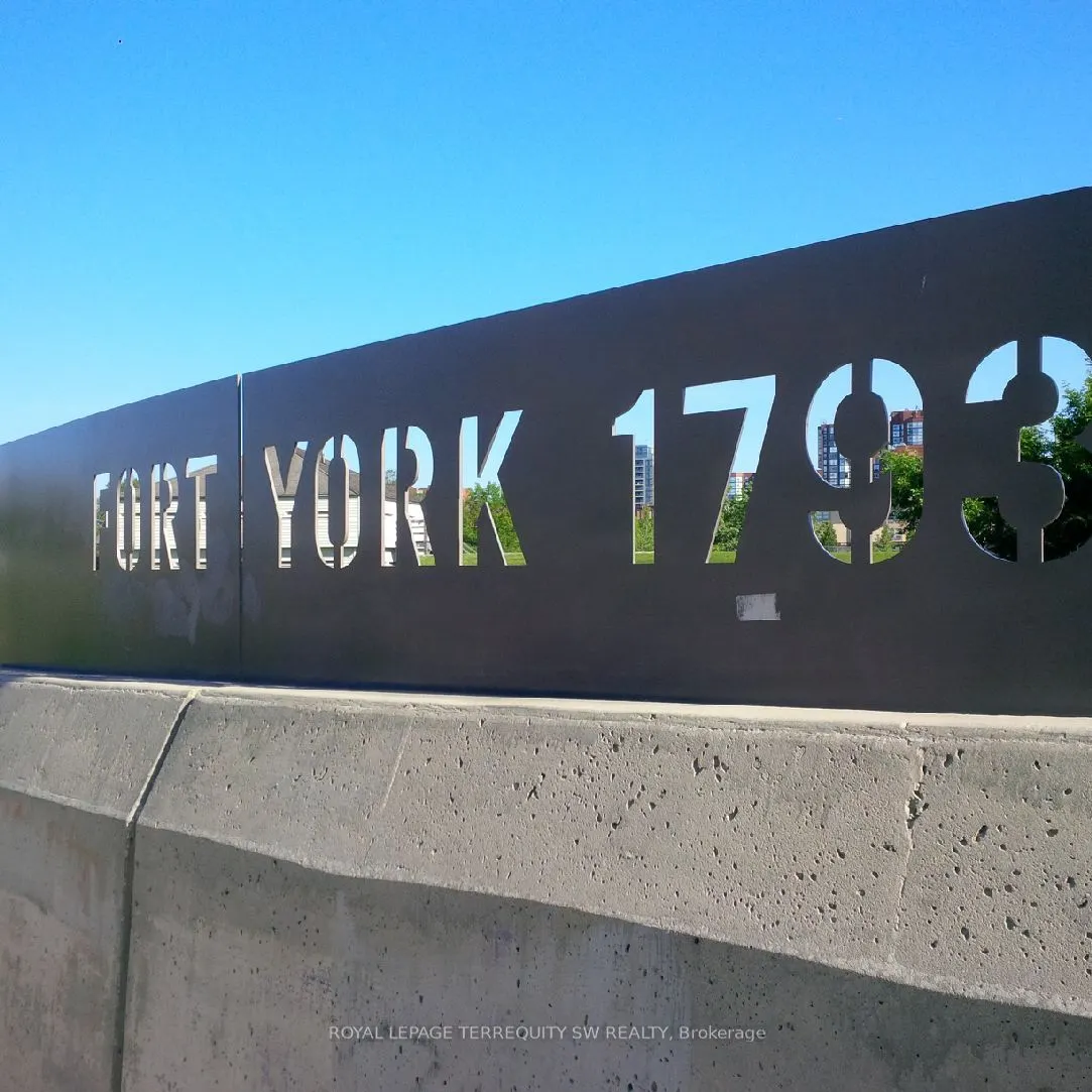 209 Fort York Boulevard, #1458