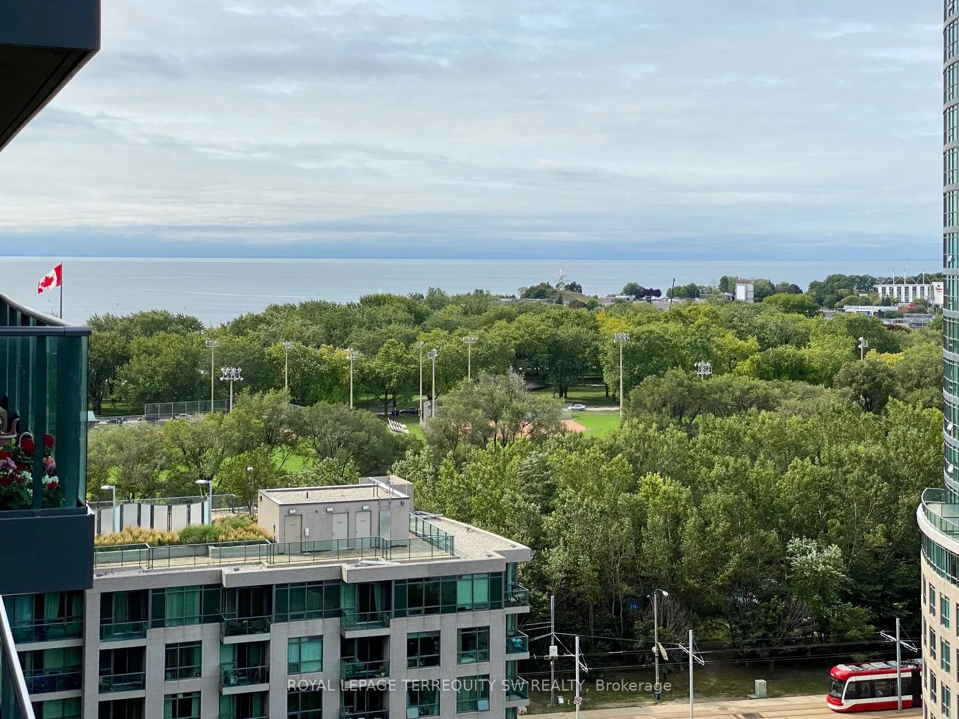 209 Fort York Boulevard, #1458