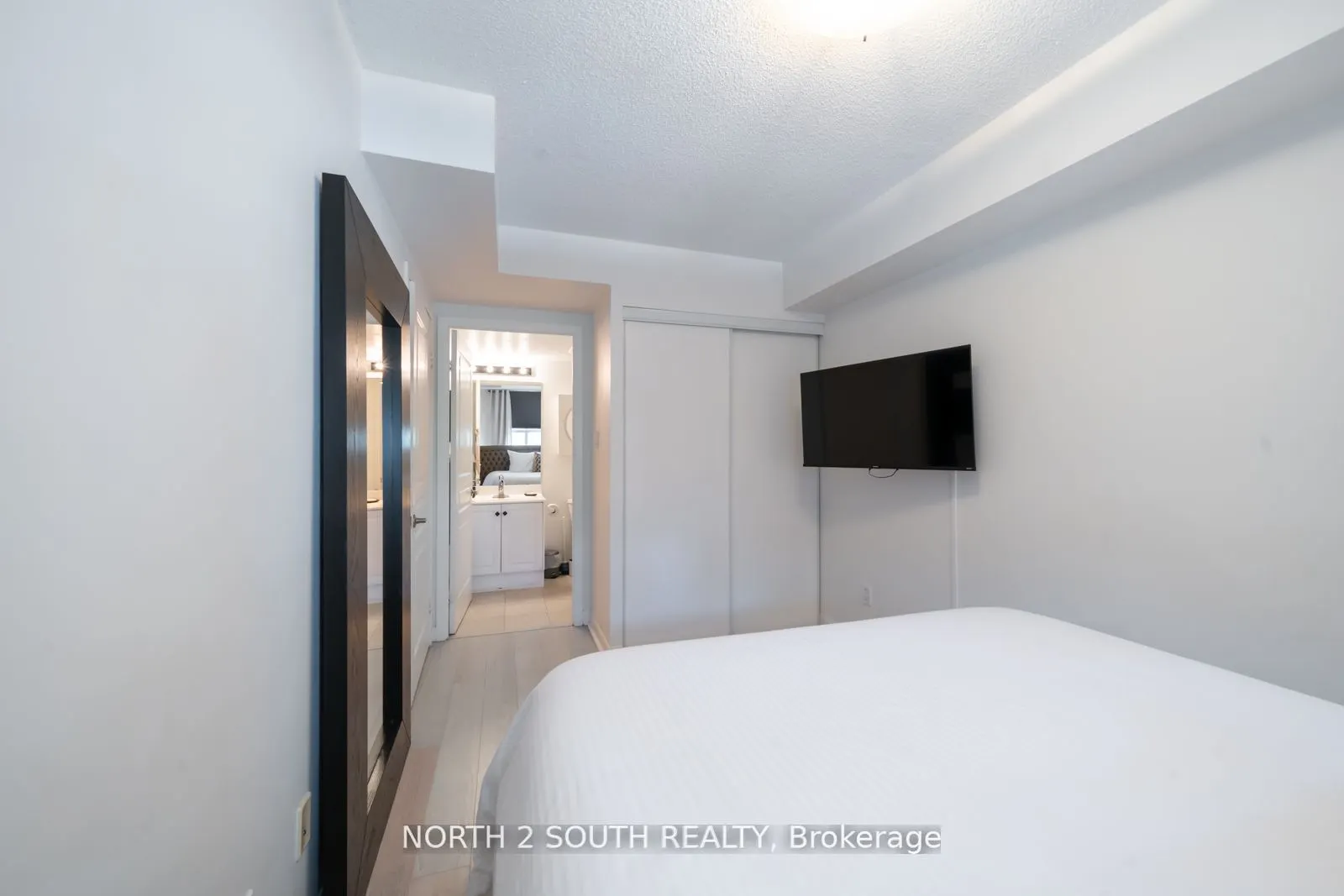 323 Richmond Street E, #214