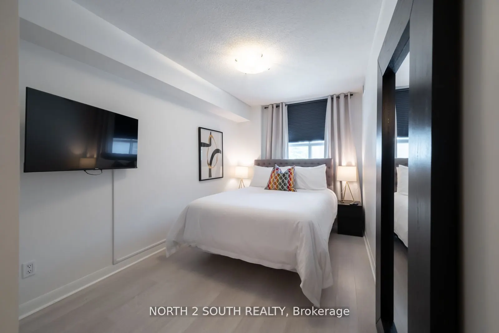 323 Richmond Street E, #214