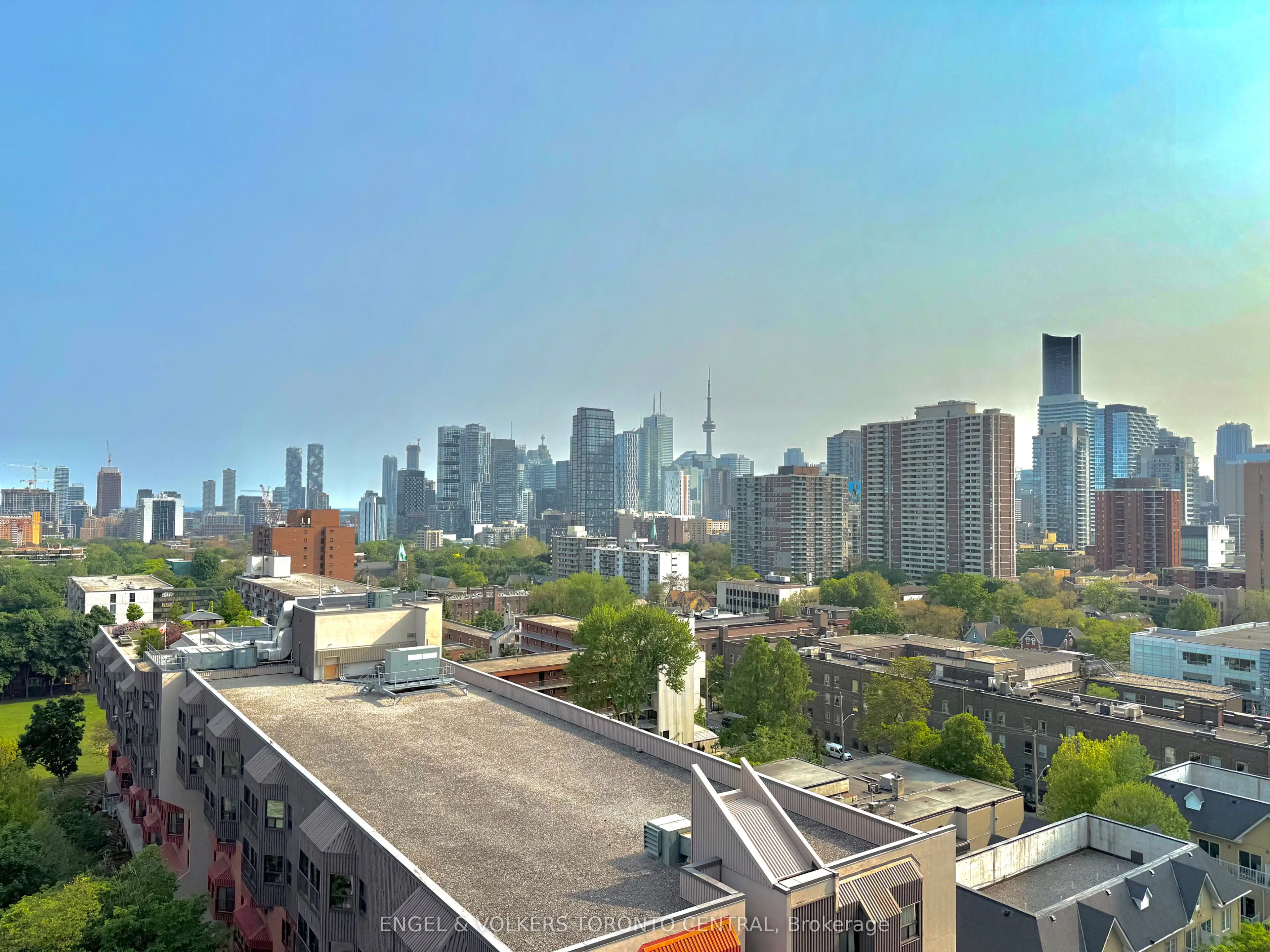 225 Wellesley Street E, #208