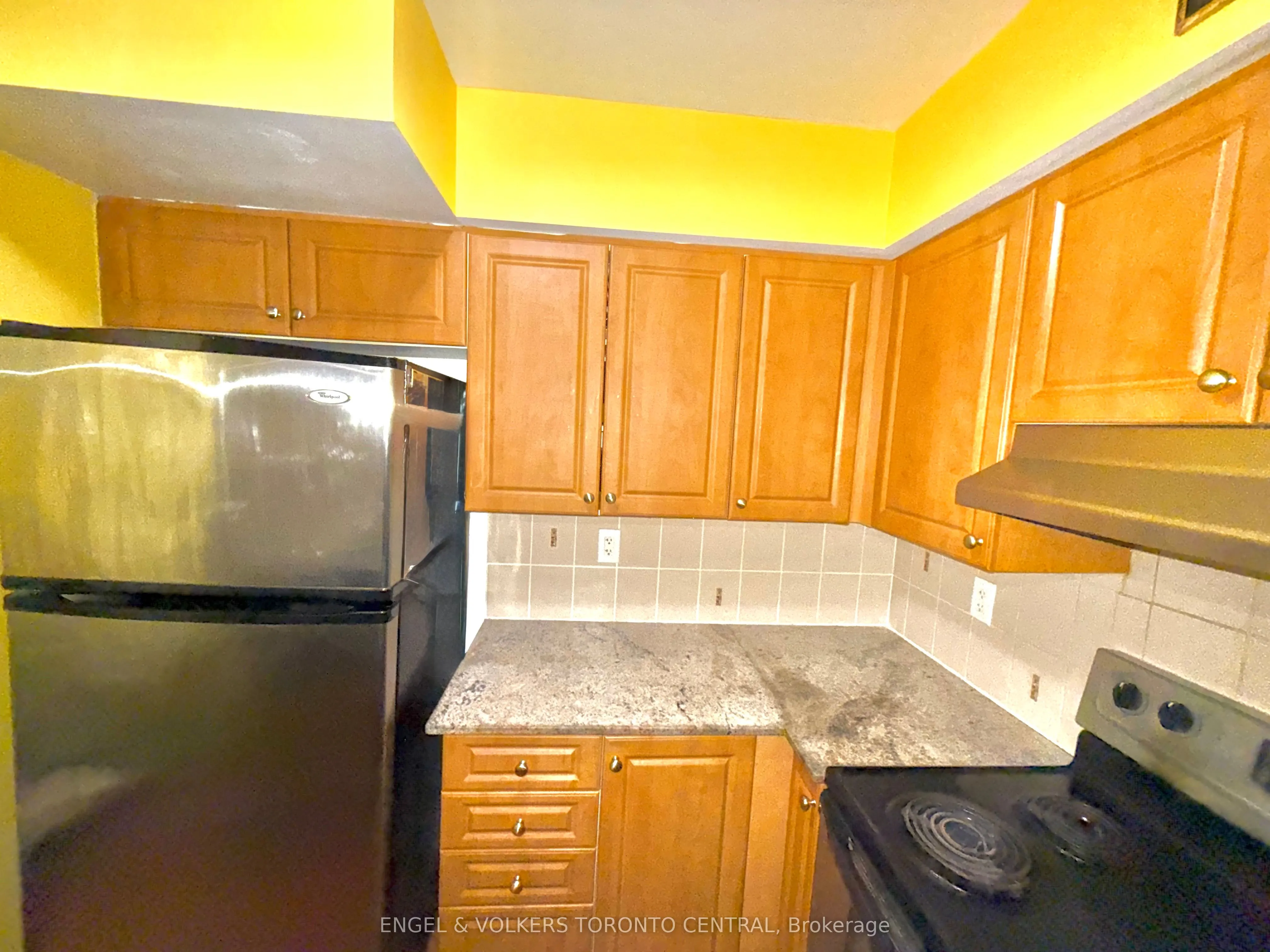 225 Wellesley Street E, #208