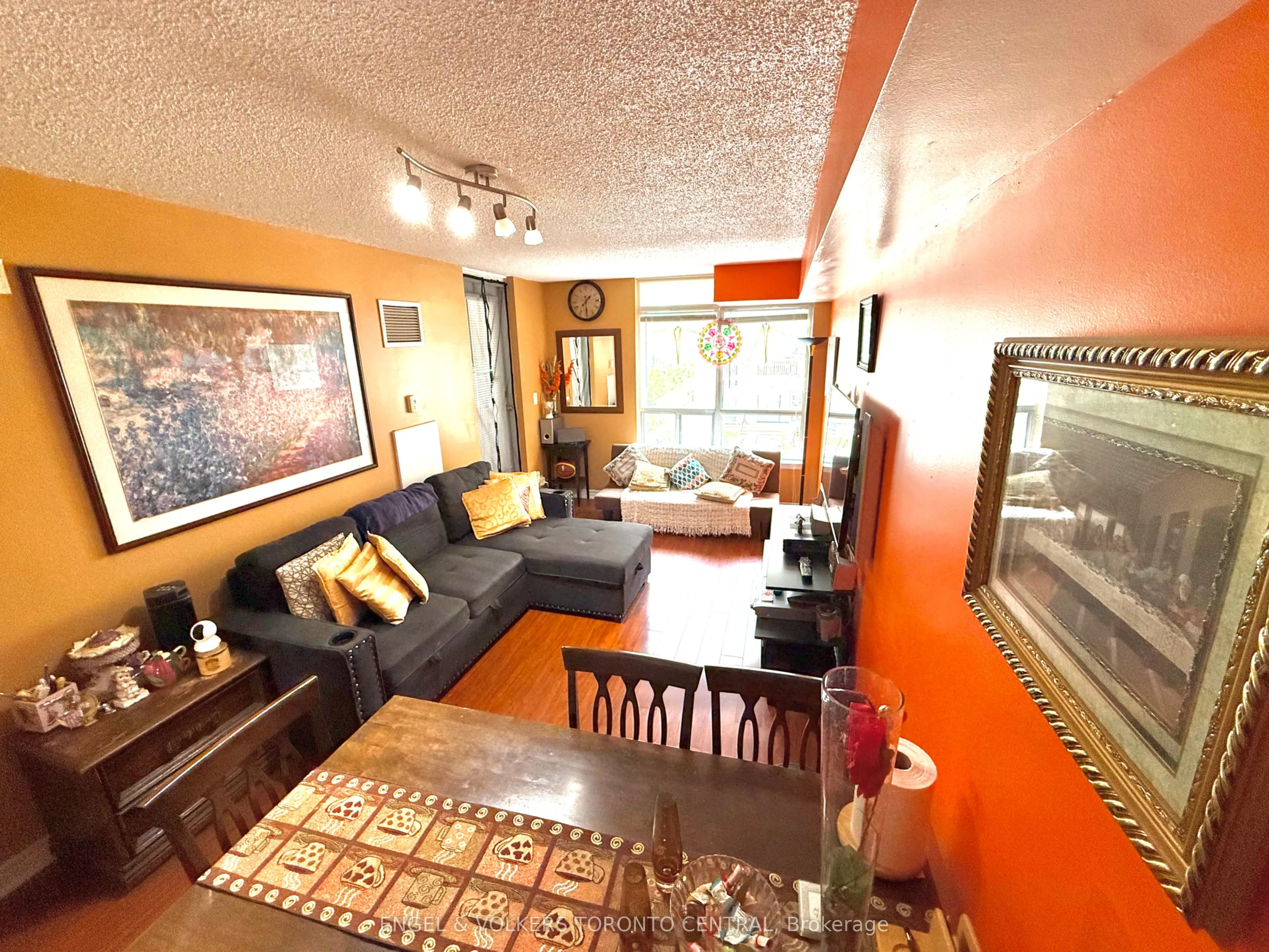 225 Wellesley Street E, #208
