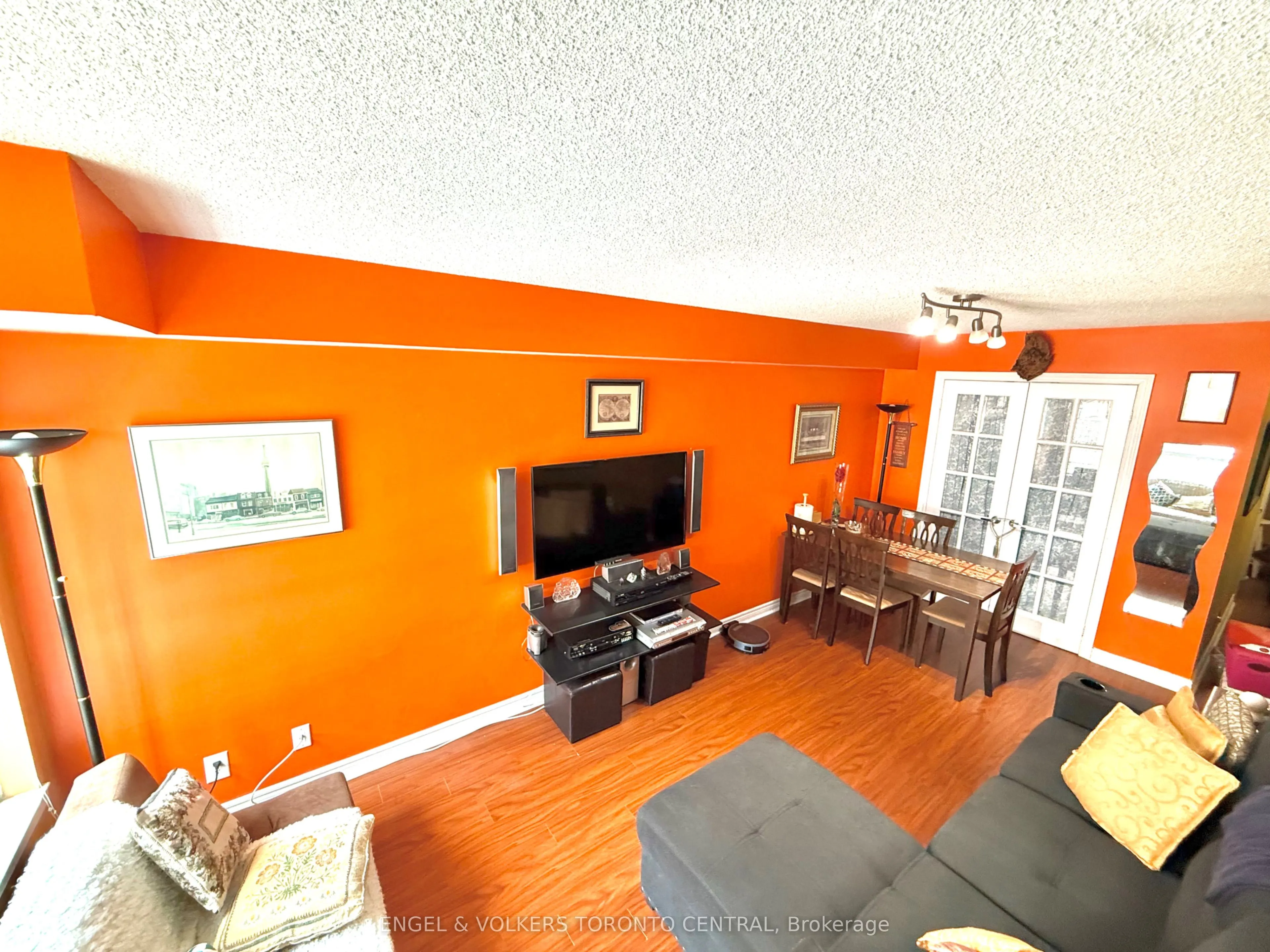 225 Wellesley Street E, #208