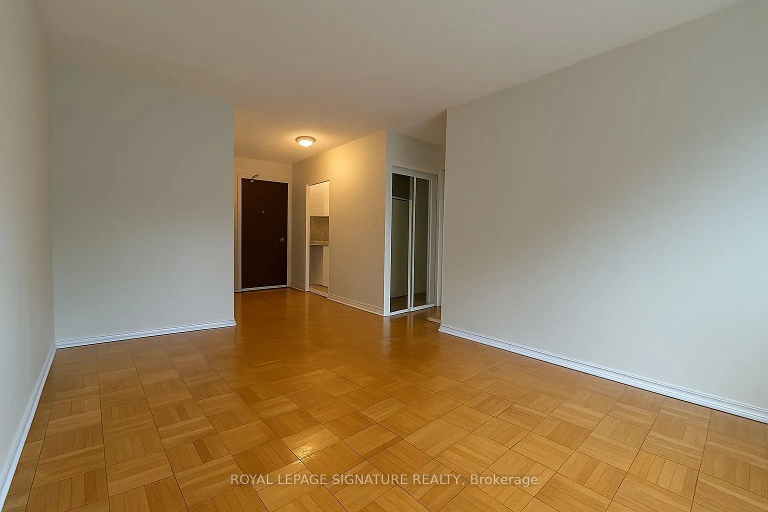 990 Avenue Road, #107