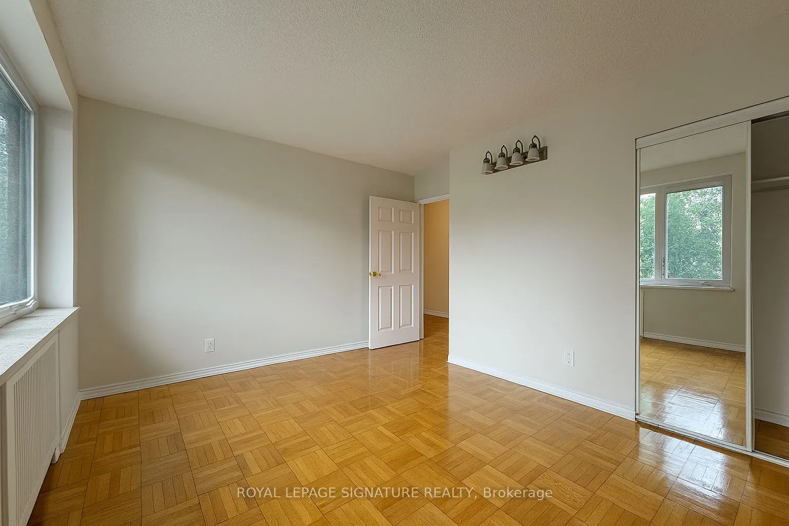 990 Avenue Road, #107