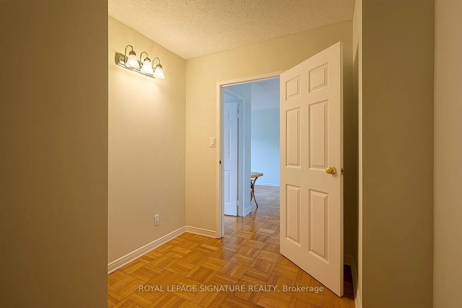 990 Avenue Road, #107