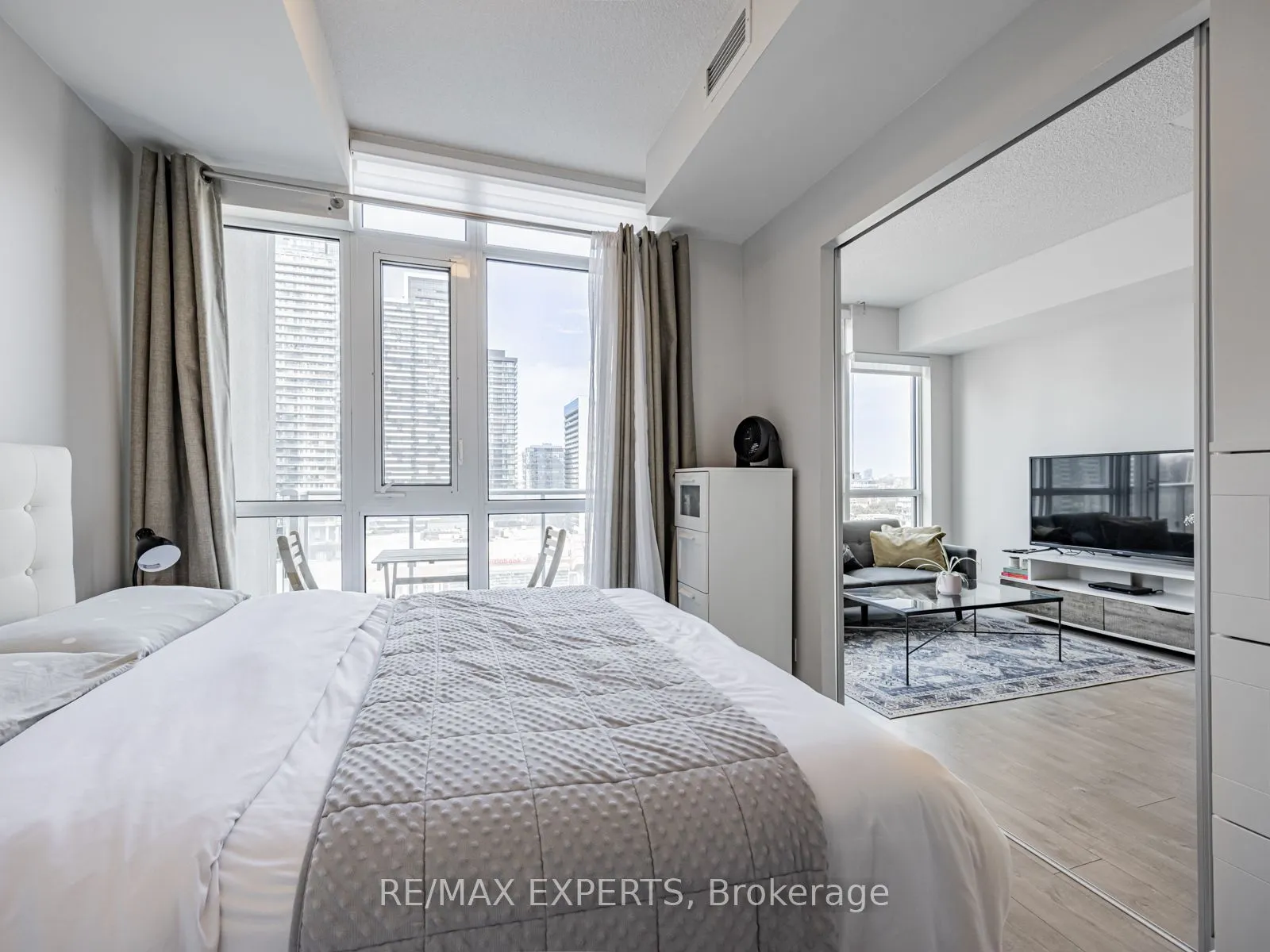 30 Nelson Street, #1608