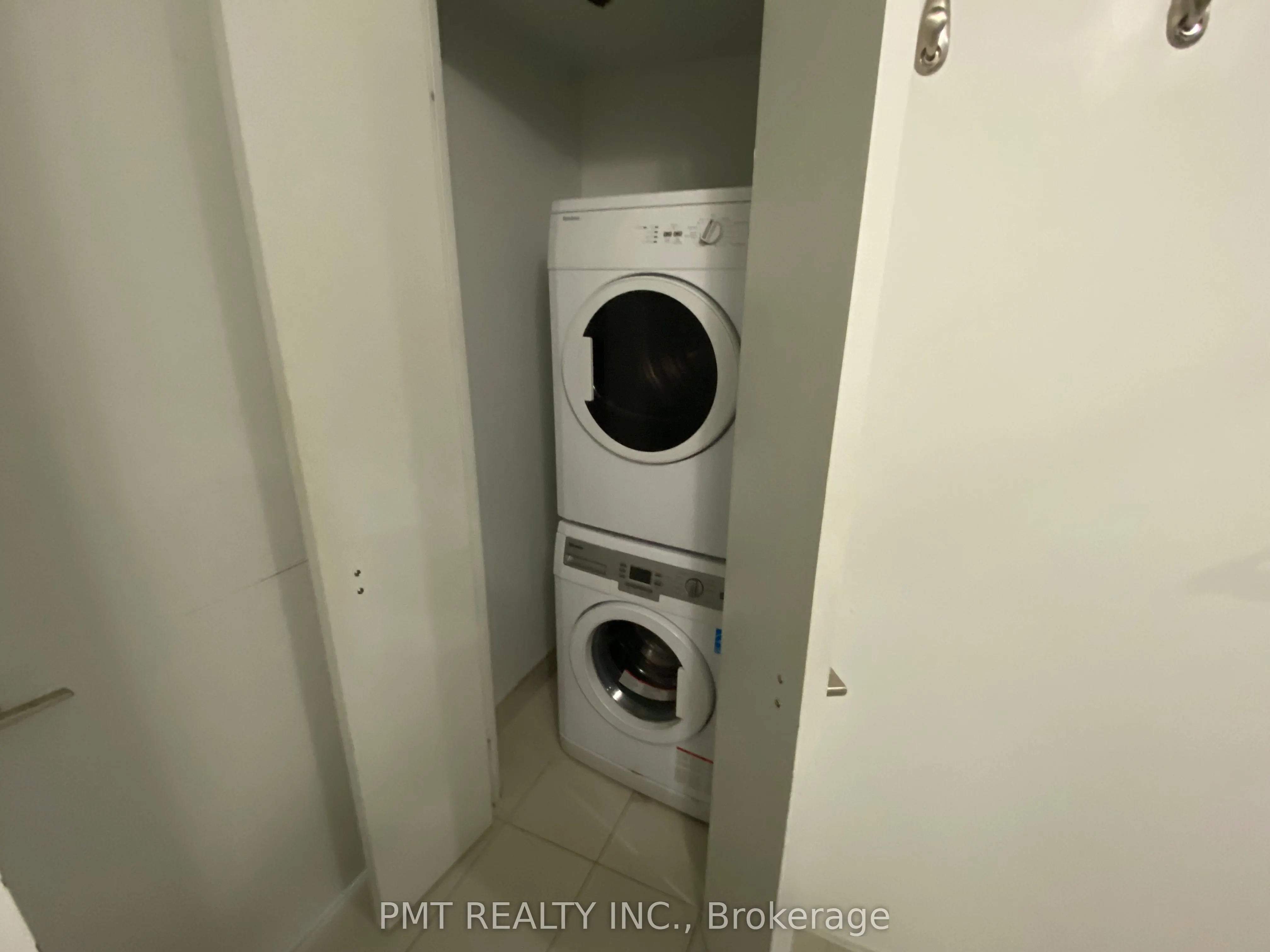 290 Adelaide Street W, #2312