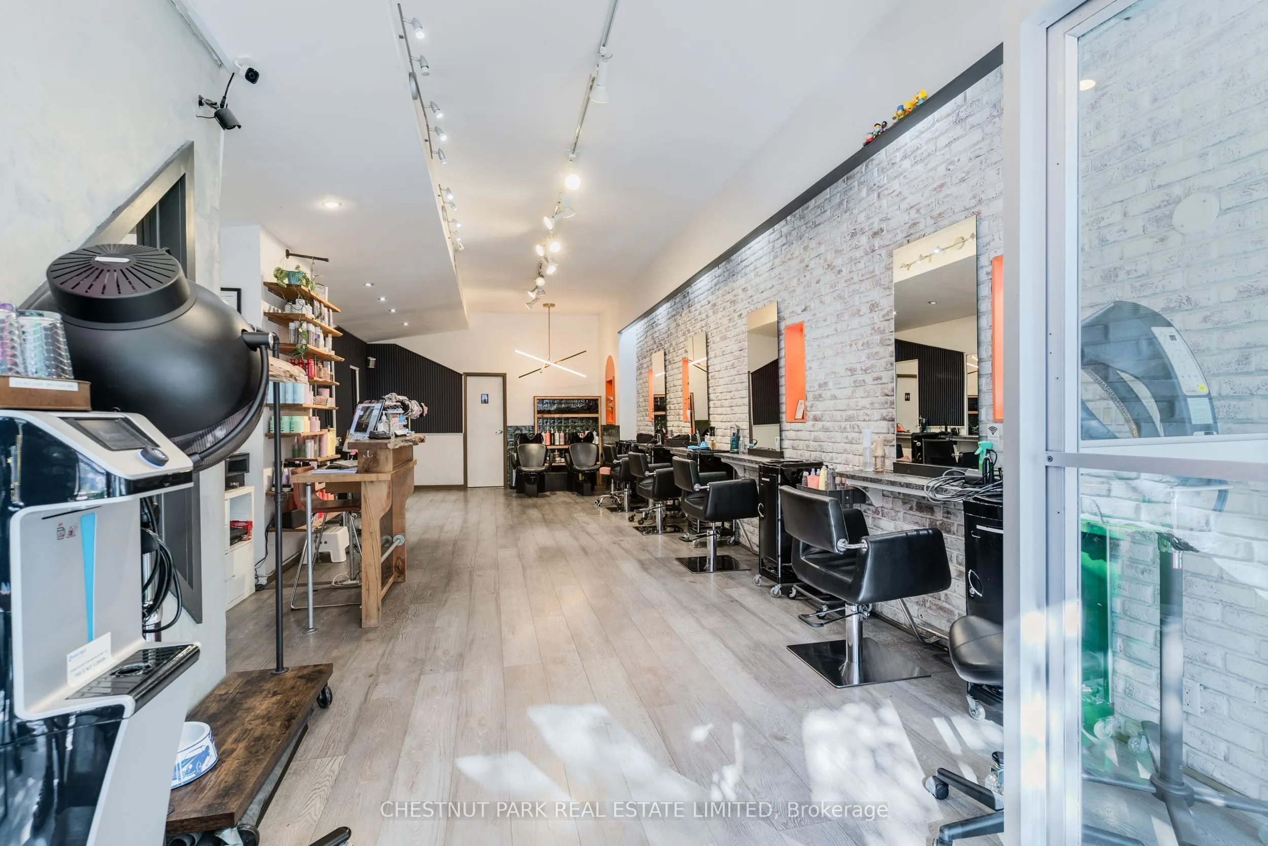 200 Ossington Avenue