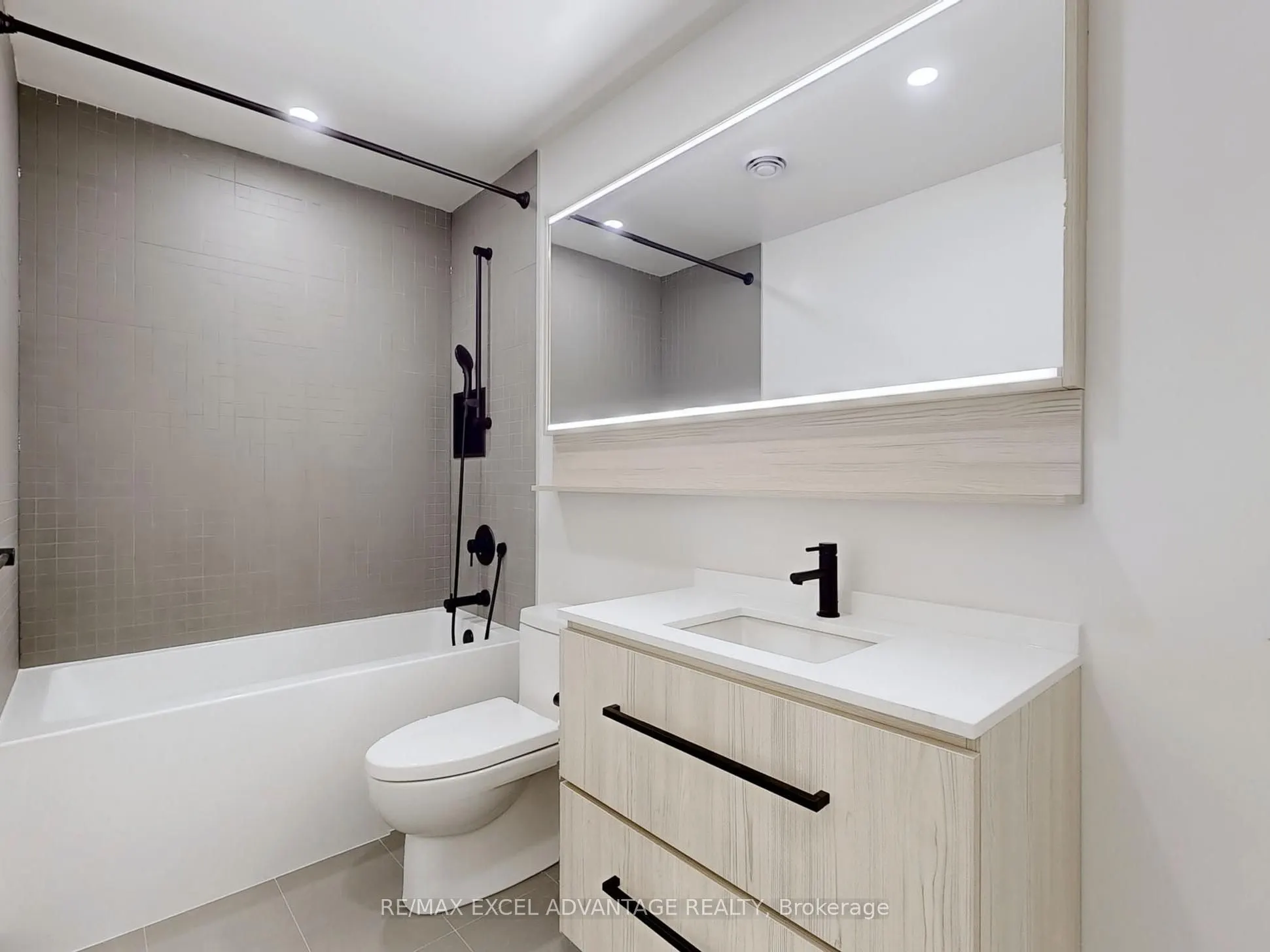 425 Front Street E, #306