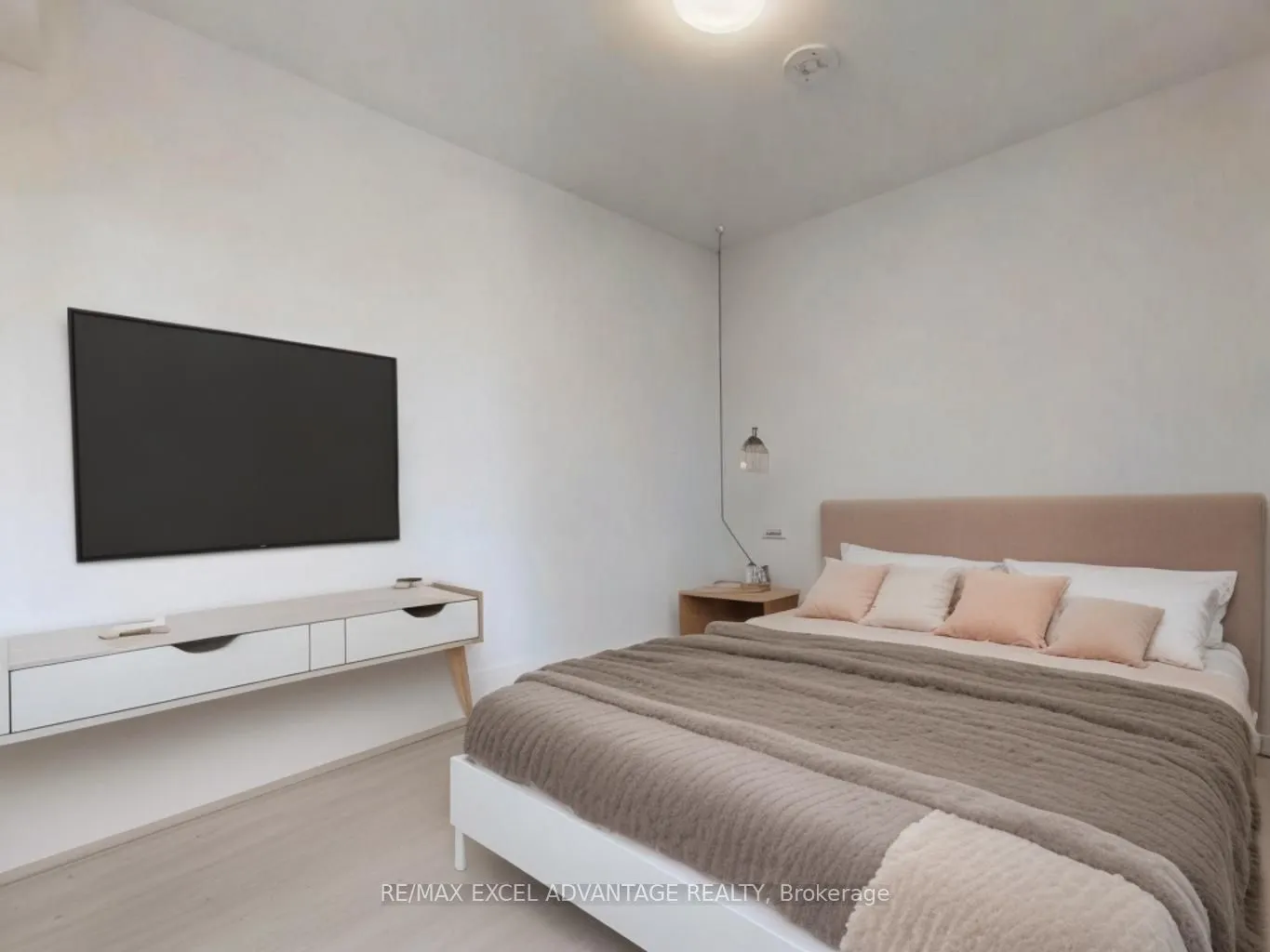 425 Front Street E, #306