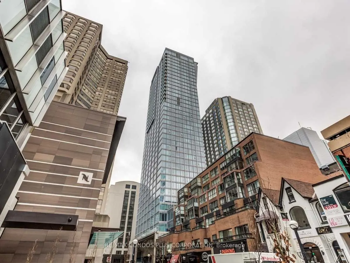 188 Cumberland Street, #2106