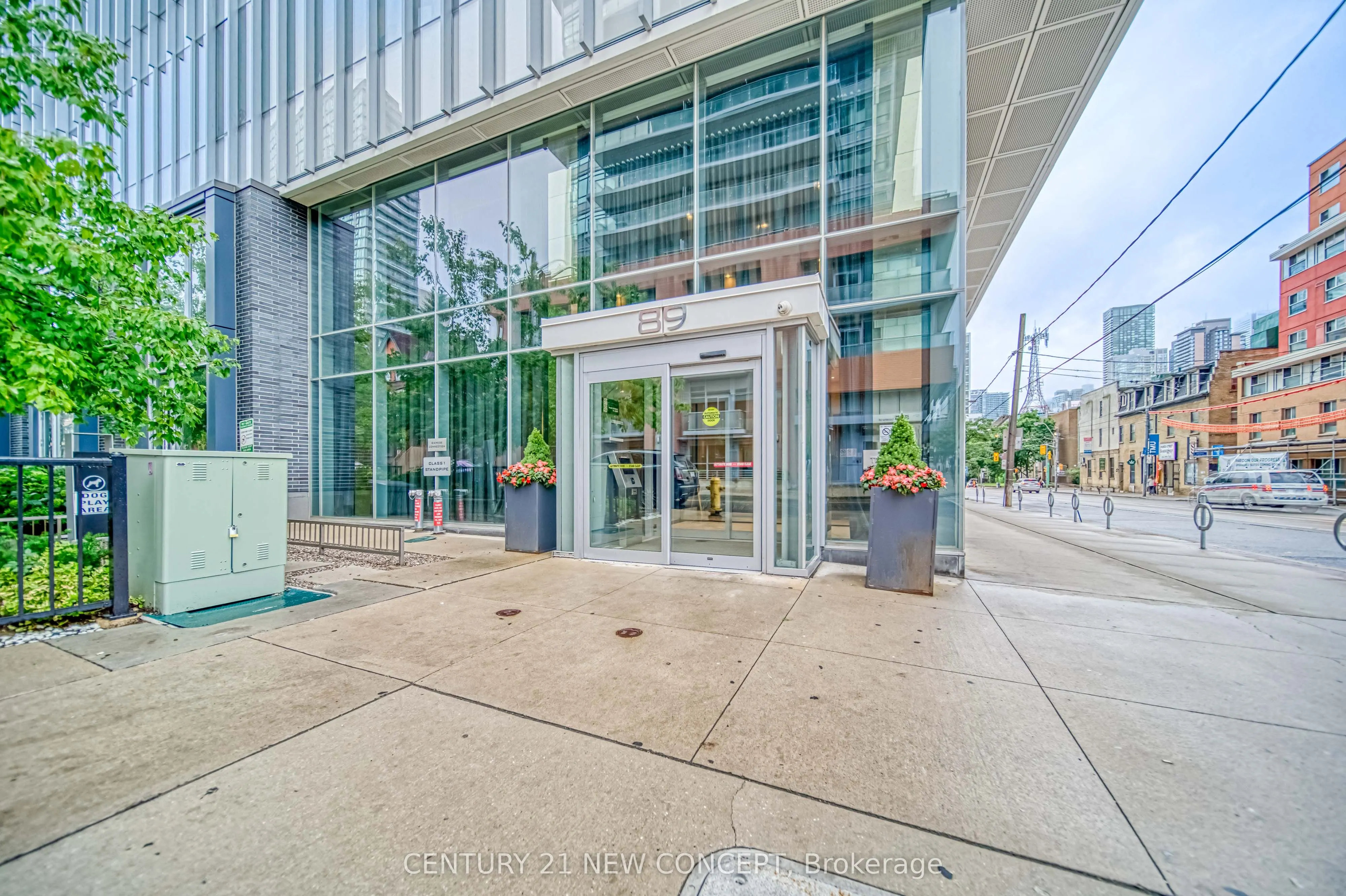 89 McGill Street, #1909